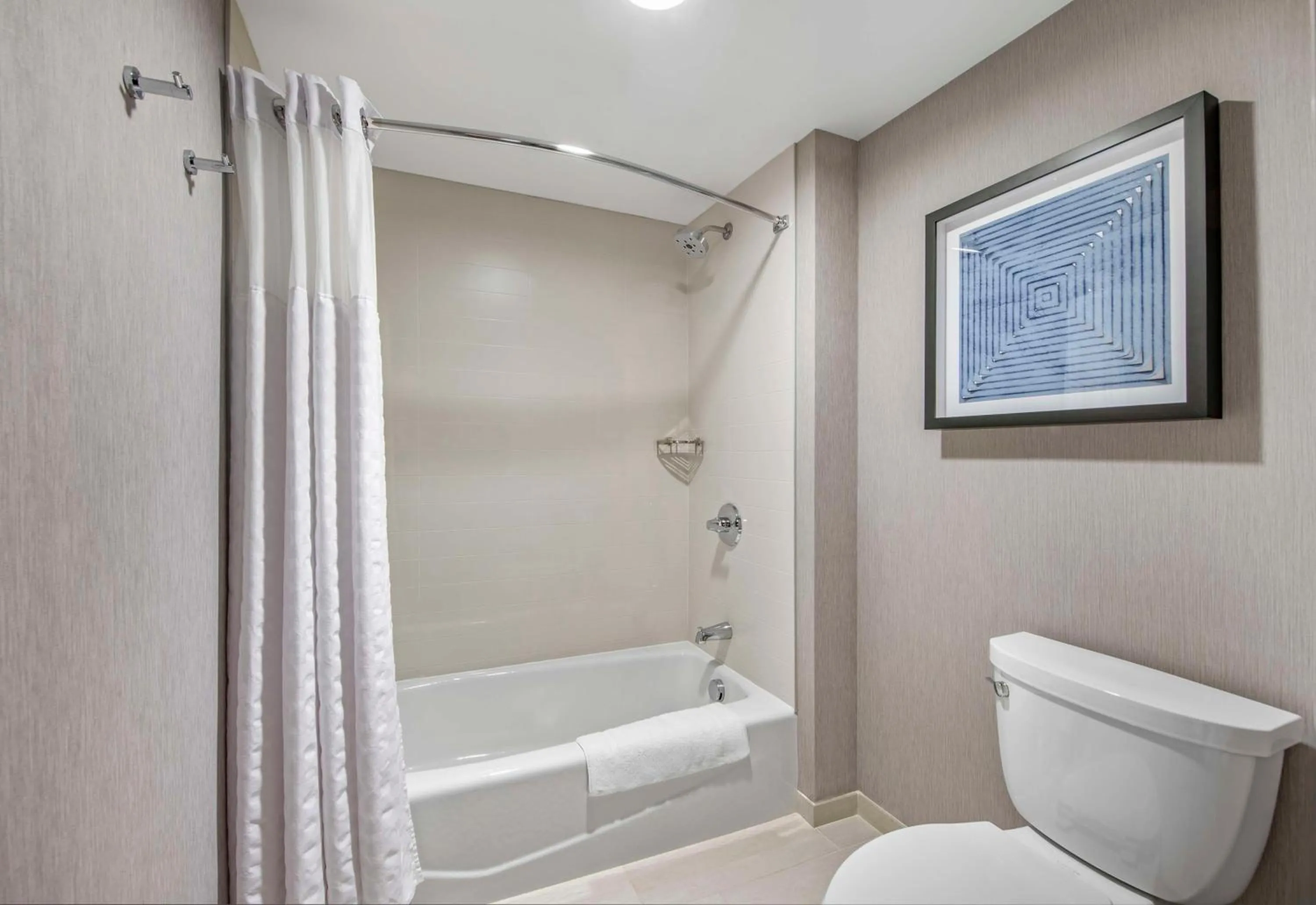 Bedroom in Hyatt Place Riverside Downtown