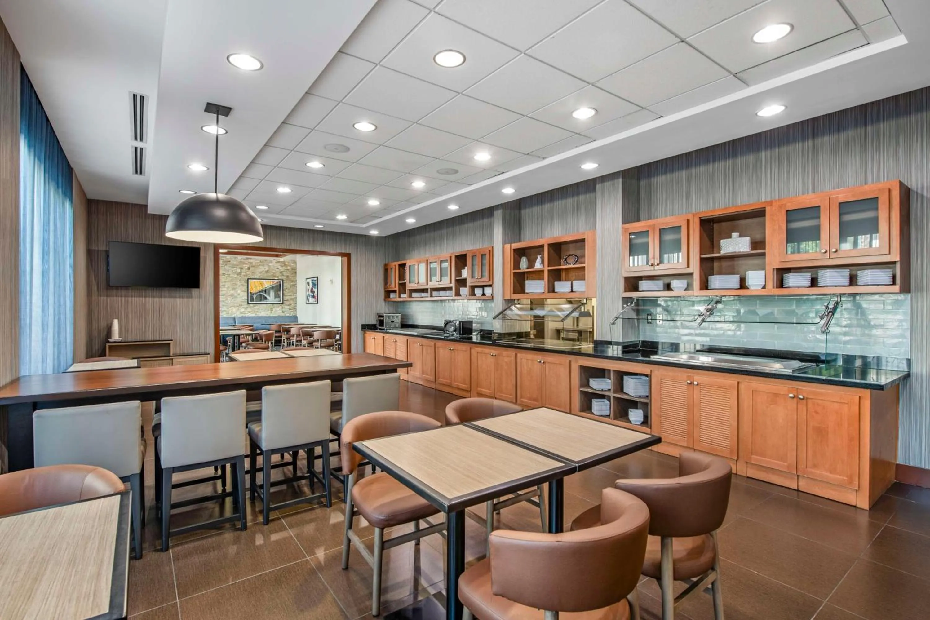 Restaurant/places to eat in Hyatt Place Riverside Downtown