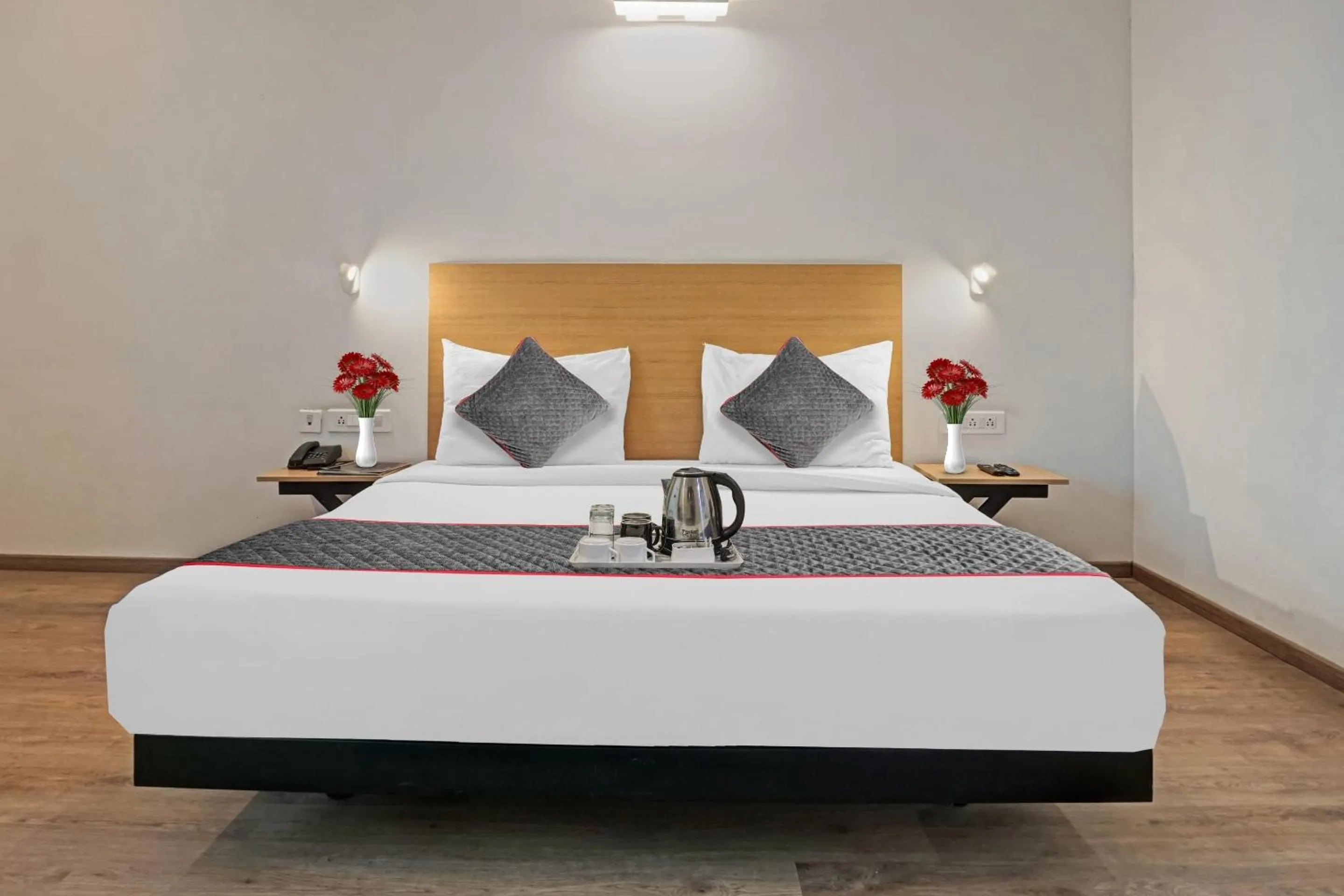 Bedroom, Bed in Townhouse Somani TC