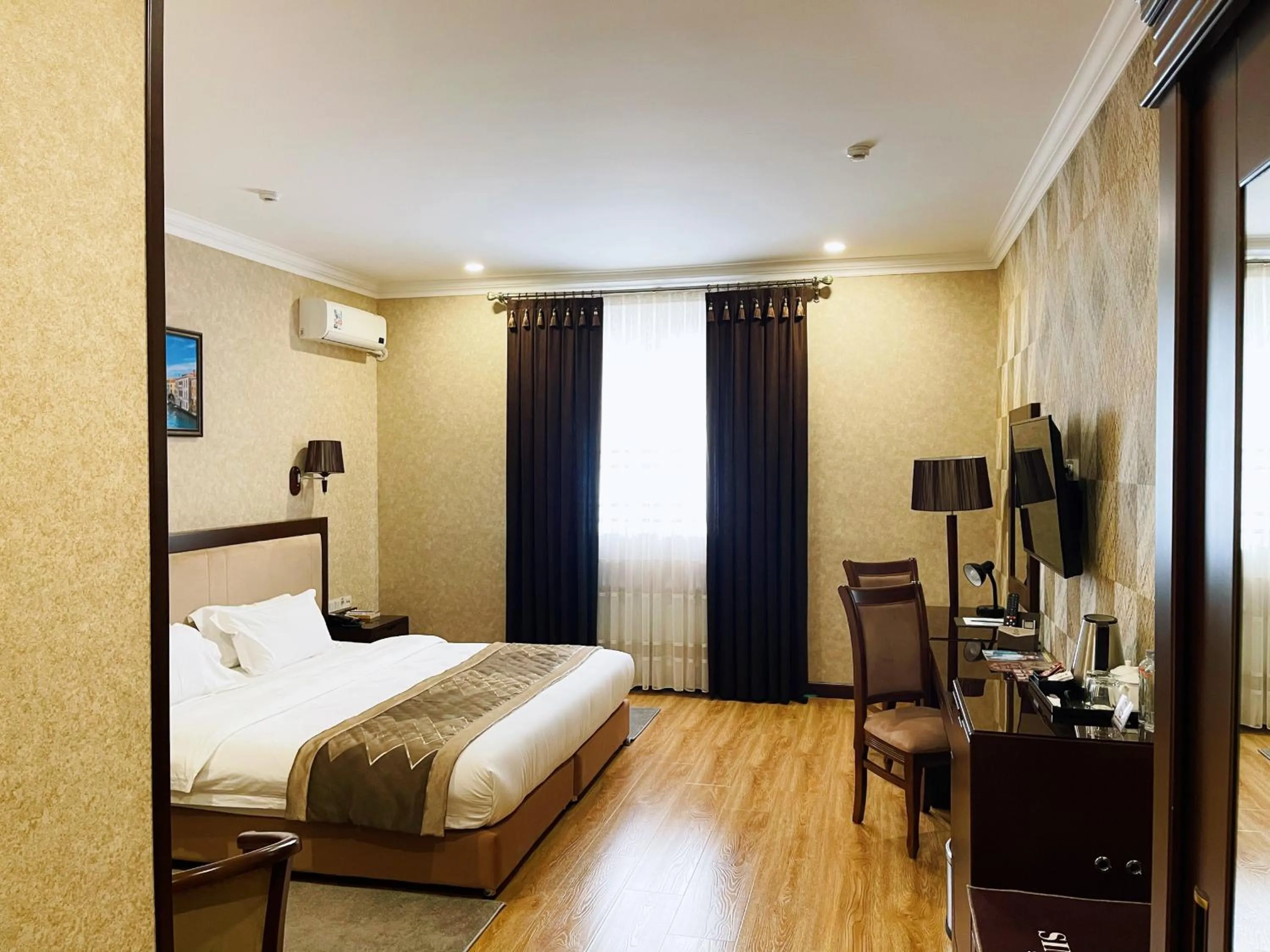 Photo of the whole room, Bed in Simma Hotel Spa & Waterpark