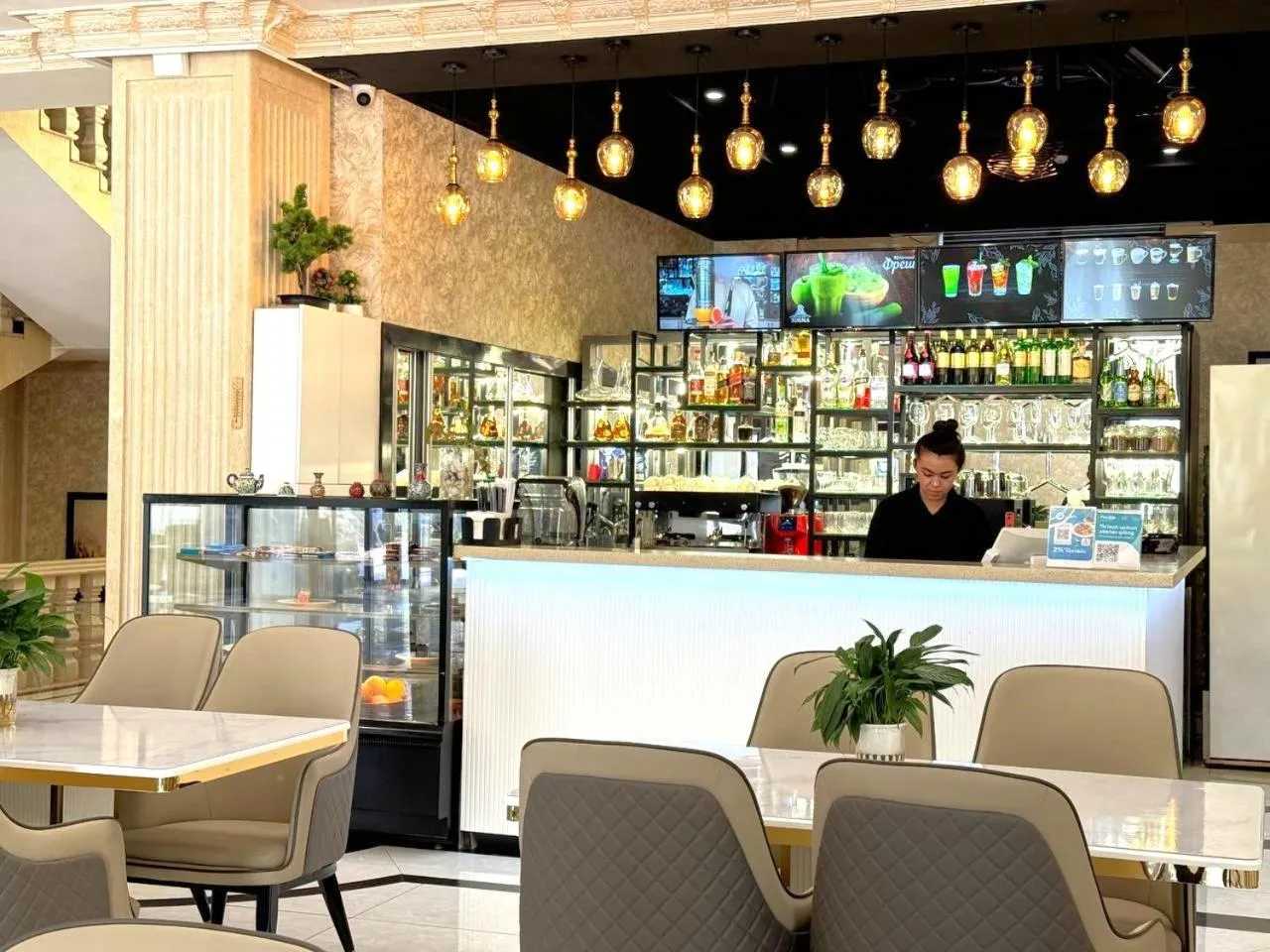 Communal lounge/ TV room in Simma Hotel Spa & Waterpark