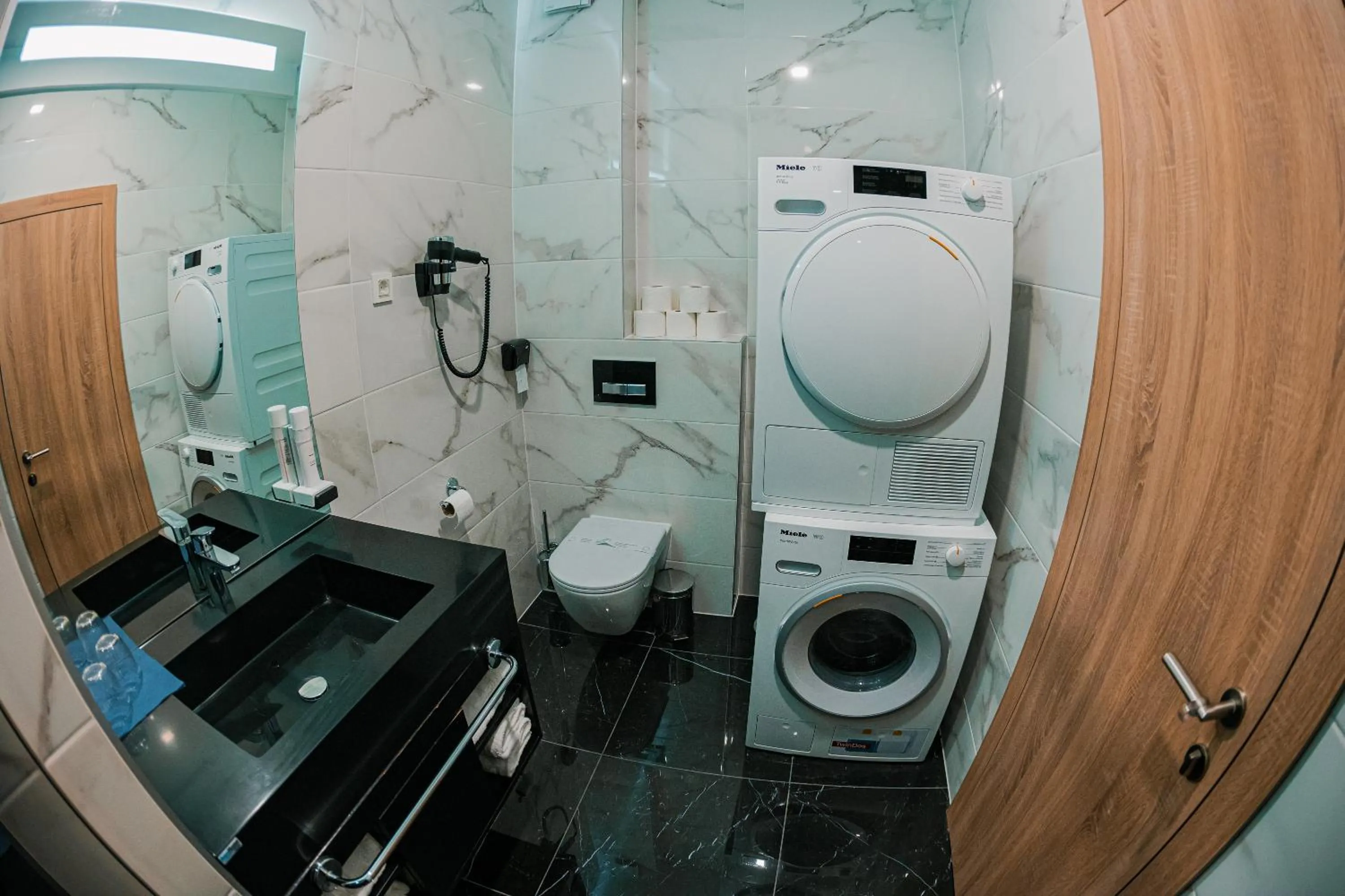 Bathroom in Kaneo beach hotel Novalja