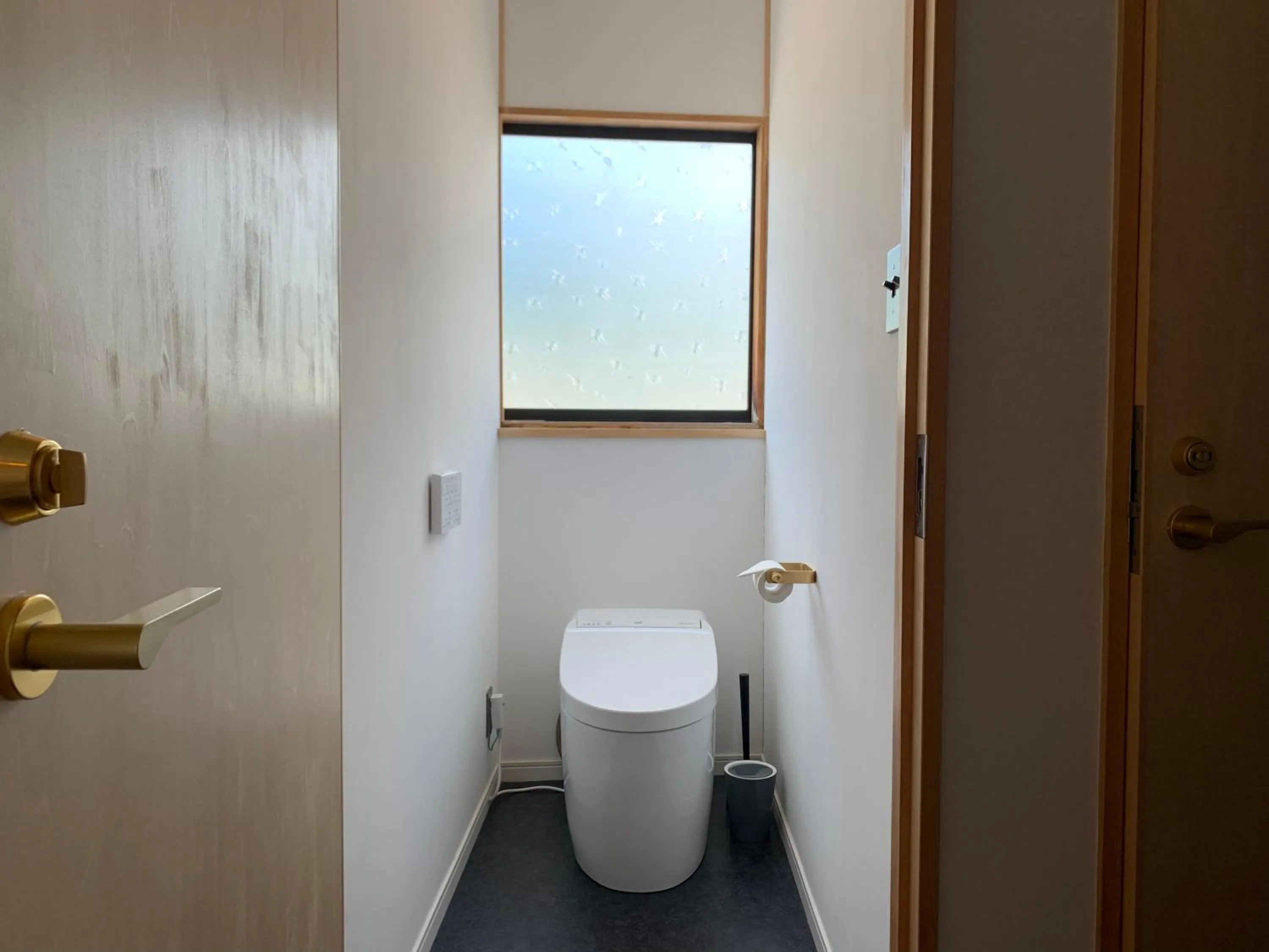 Toilet in Tagore Harbor Hostel