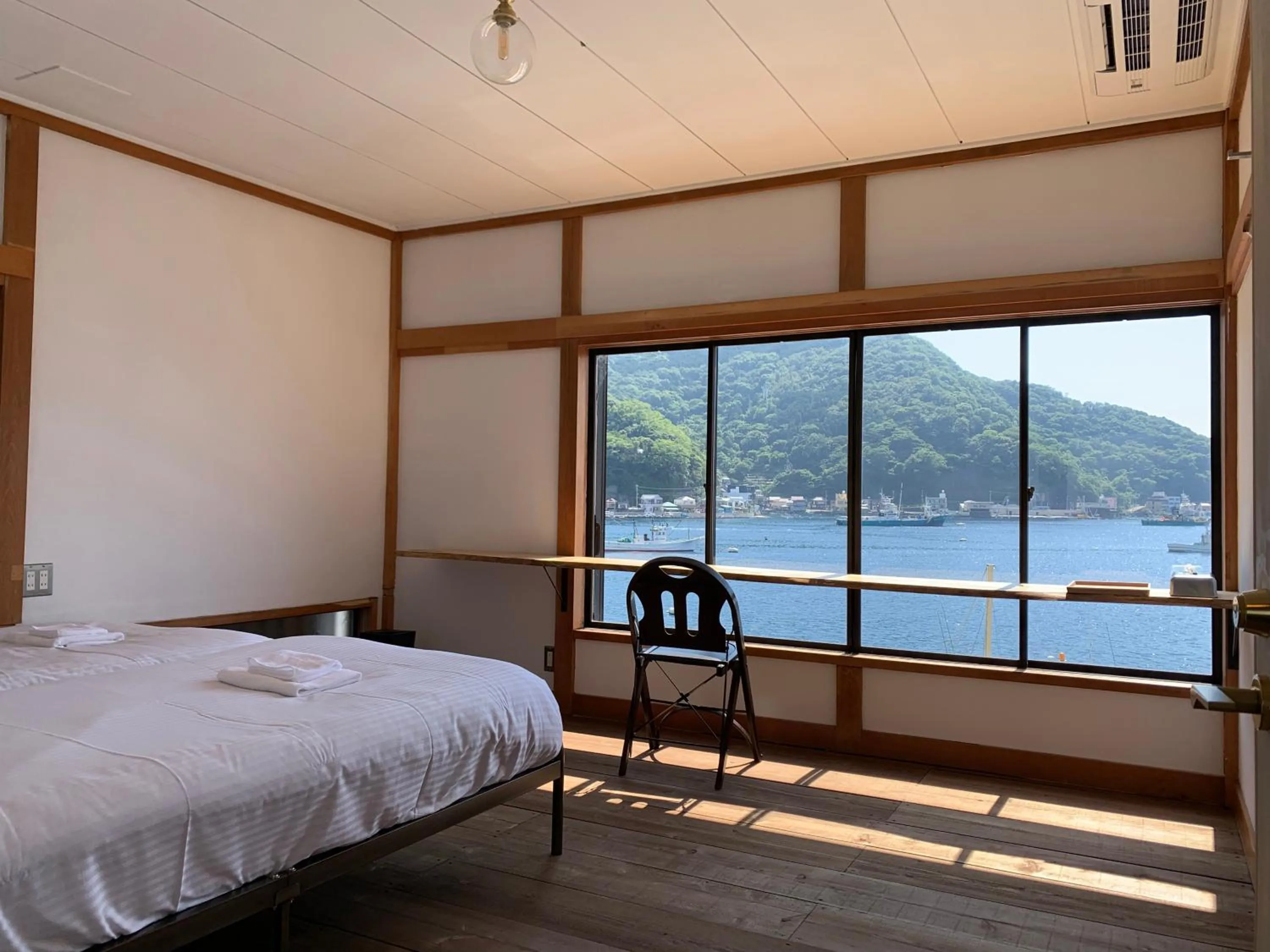Bed in Tagore Harbor Hostel