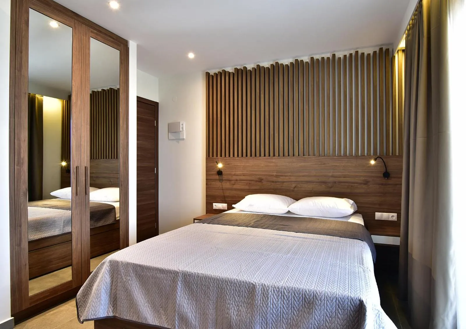 Bed in Eutopia