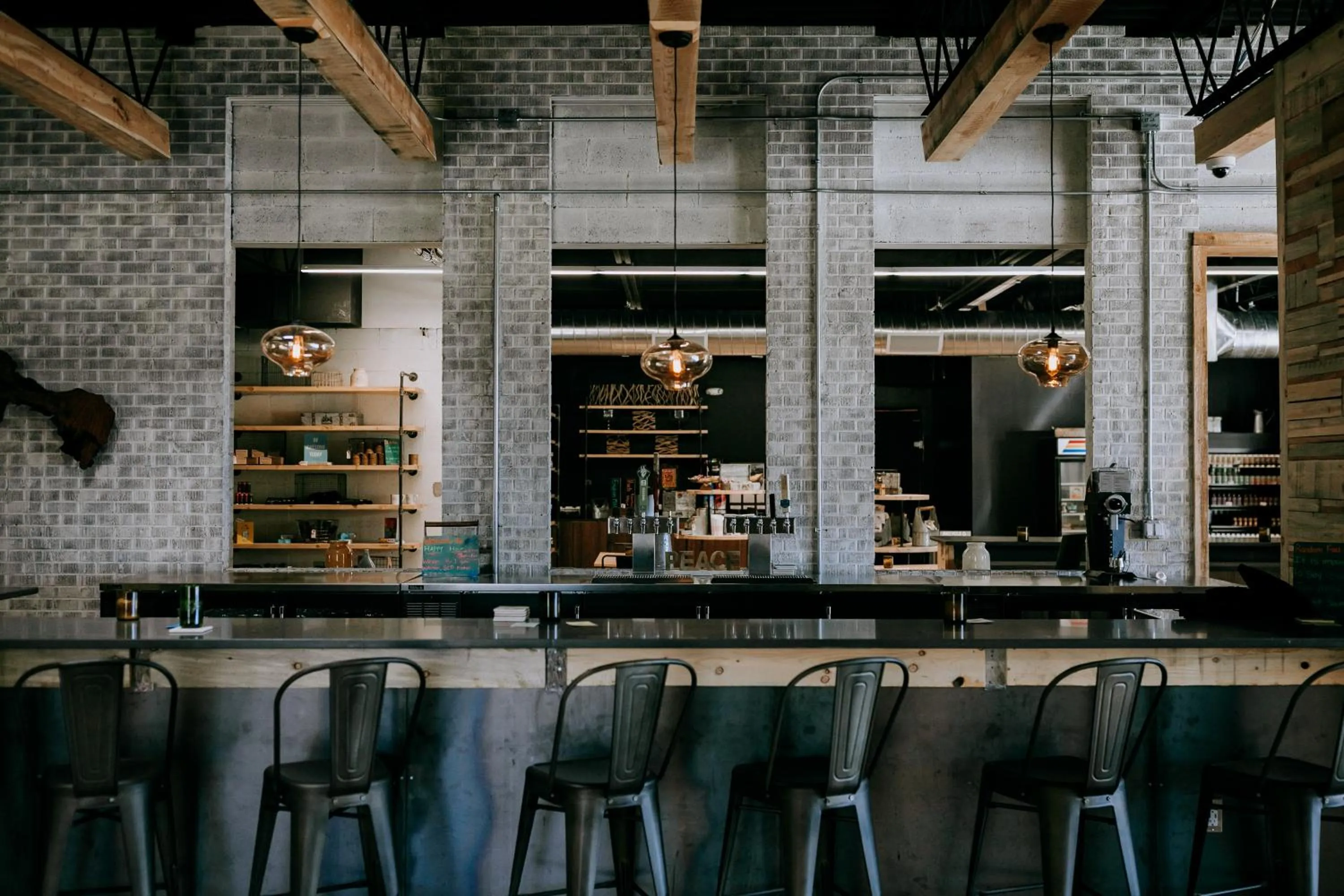 Lounge or bar in SCP Colorado Springs Hotel