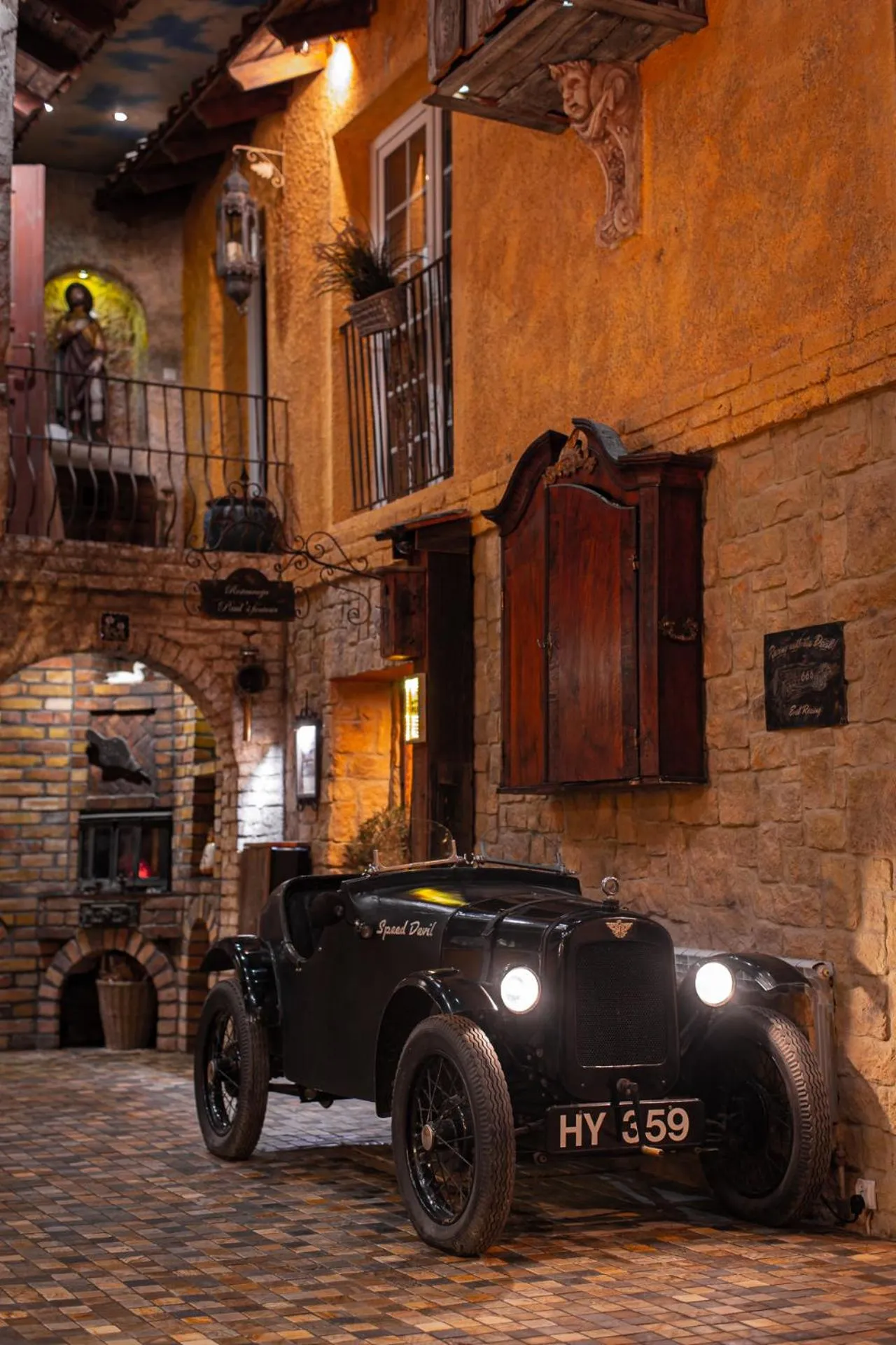 Lounge or bar in Paul's Fantasia Boutique Suites