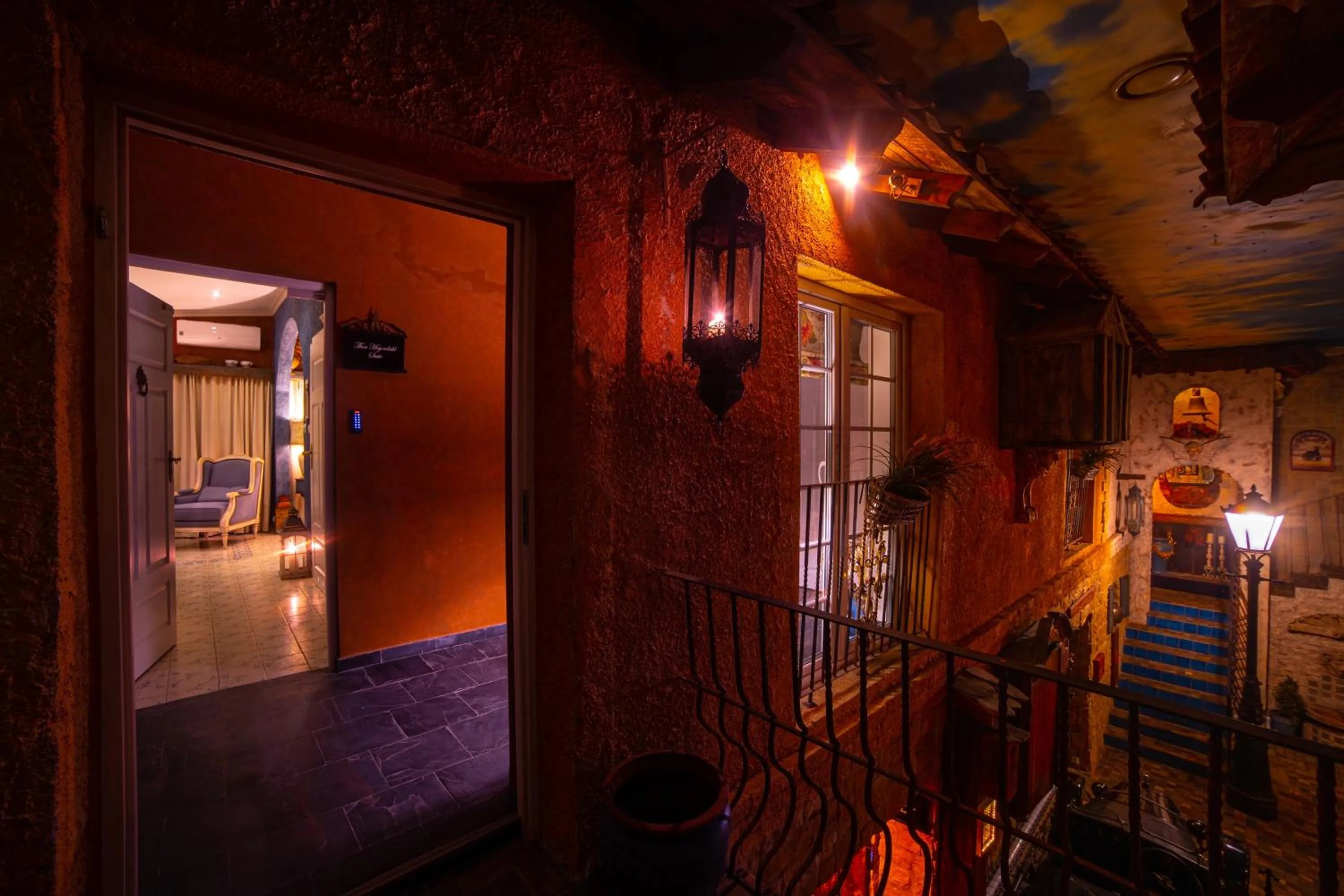 Lounge or bar in Paul's Fantasia Boutique Suites