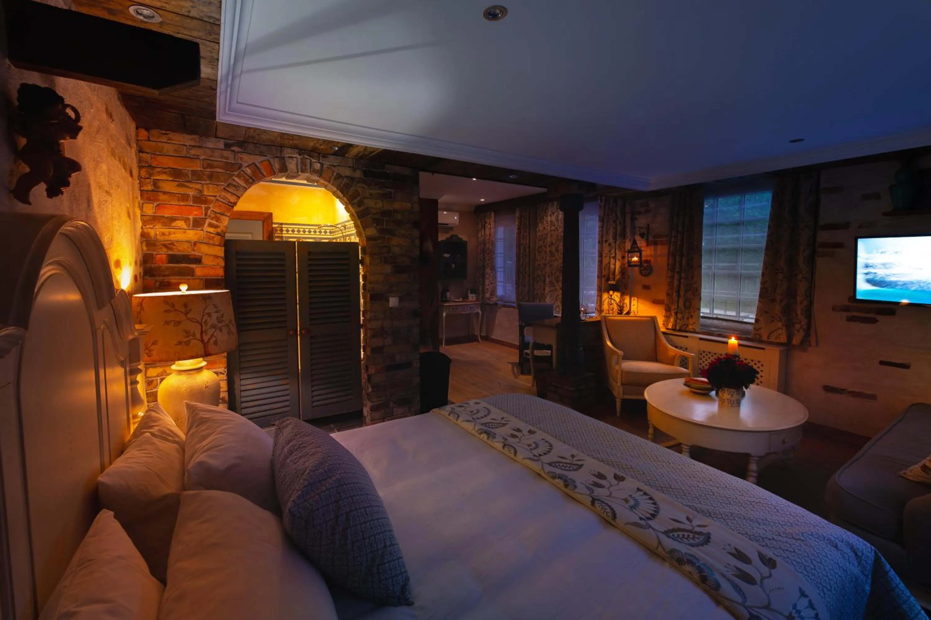 Photo of the whole room, Bed in Paul's Fantasia Boutique Suites