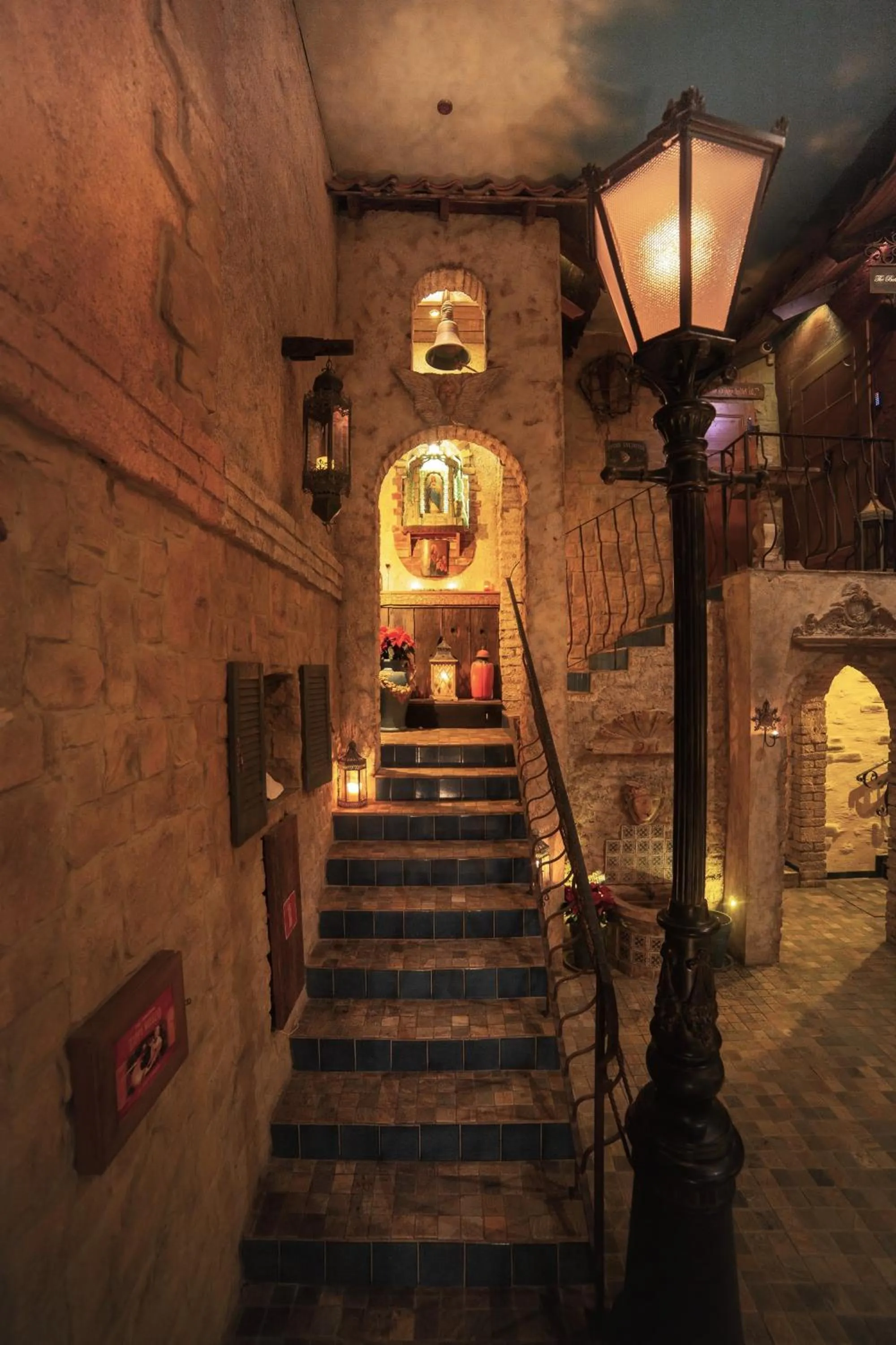 Lounge or bar in Paul's Fantasia Boutique Suites