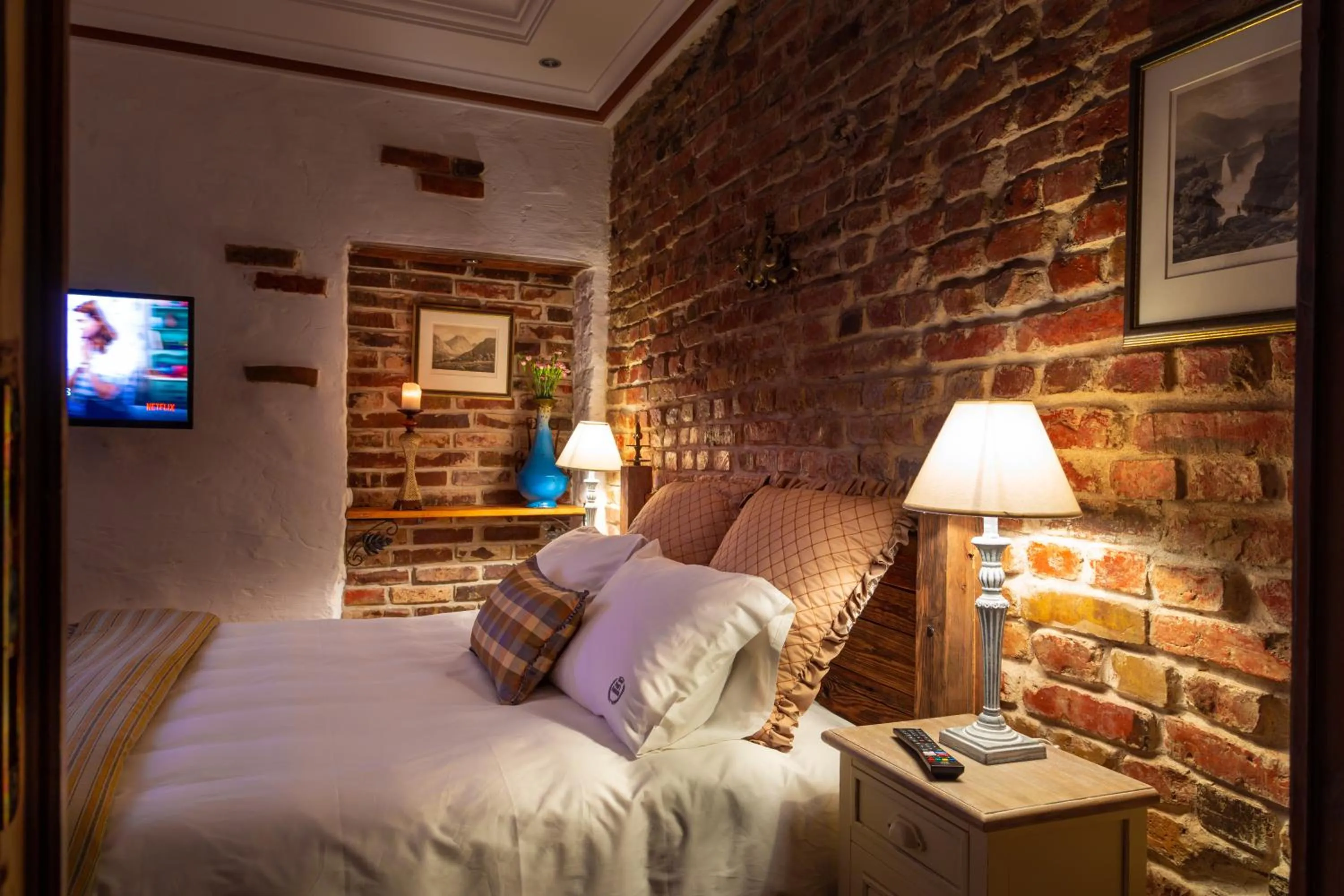 Decorative detail, Bed in Paul's Fantasia Boutique Suites