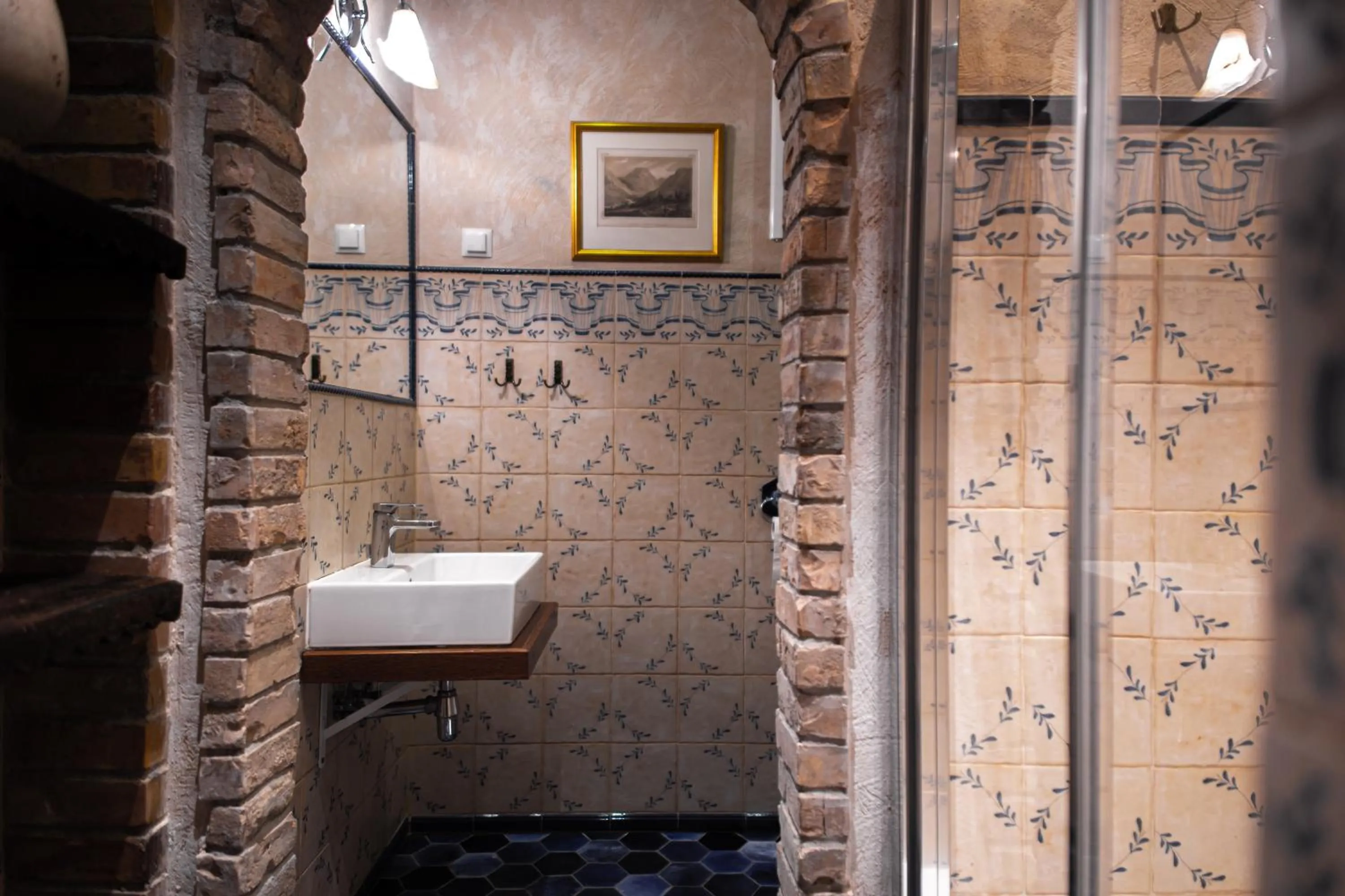 Bathroom in Paul's Fantasia Boutique Suites