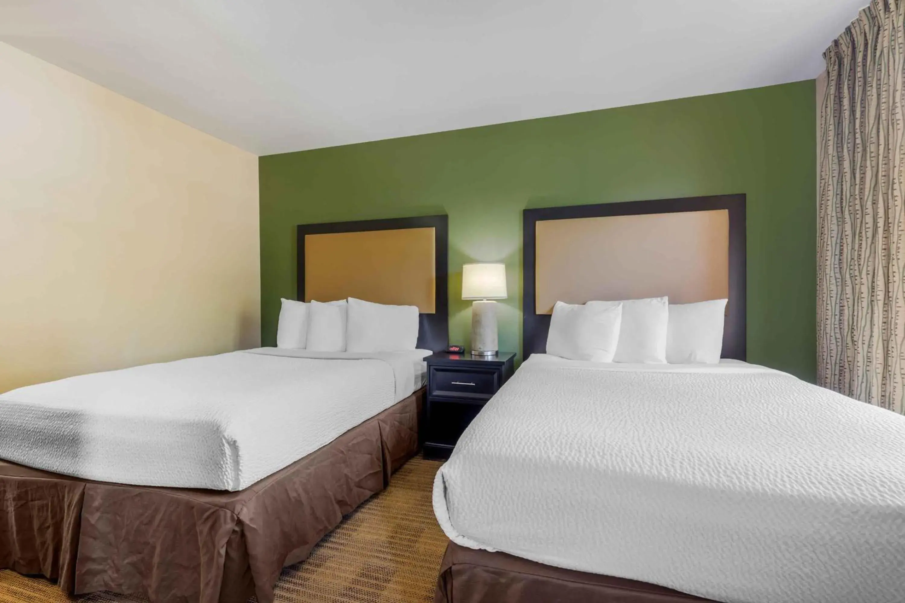 Deluxe Studio with 2 Double Beds - Non-Smoking in Extended Stay America Suites - Dallas - Las Colinas - Green Park Dr Deluxe Studio with 2 Double Beds - Non-Smoking in Extended Stay America Suites - Dallas - Las Colinas - Green Park Dr