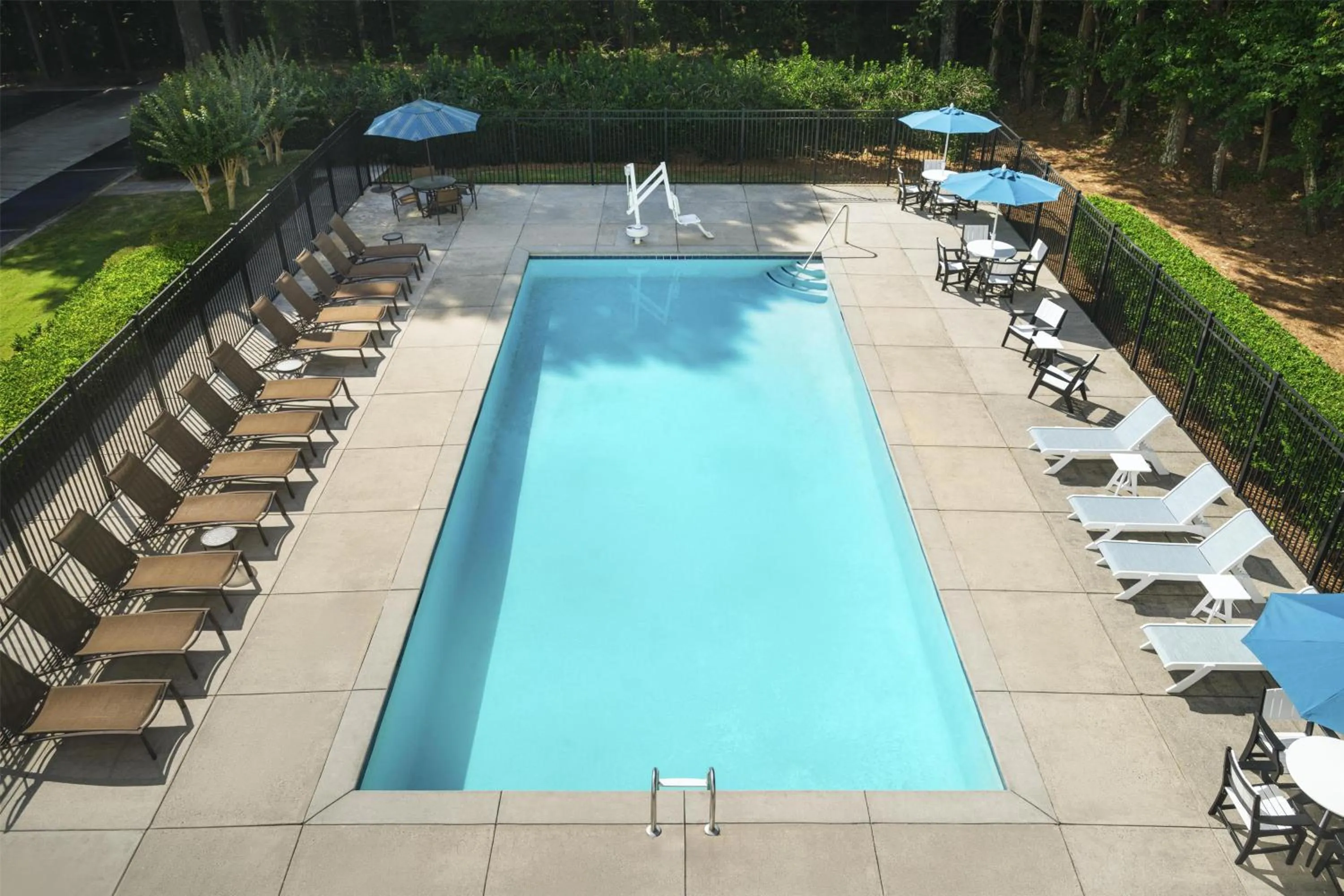 Swimming pool in Hyatt Place Charlotte Arrowood