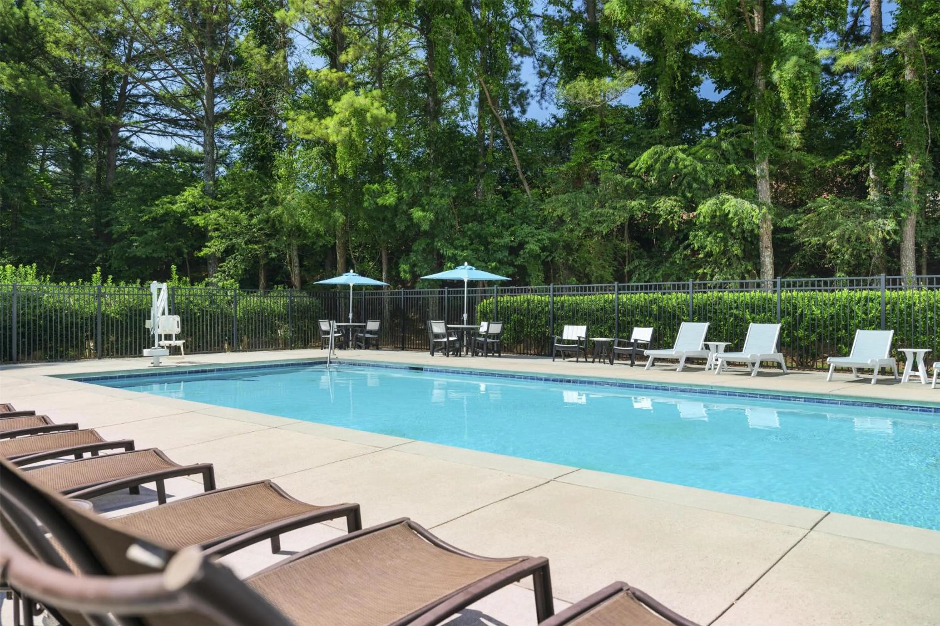 Swimming pool in Hyatt Place Charlotte Arrowood