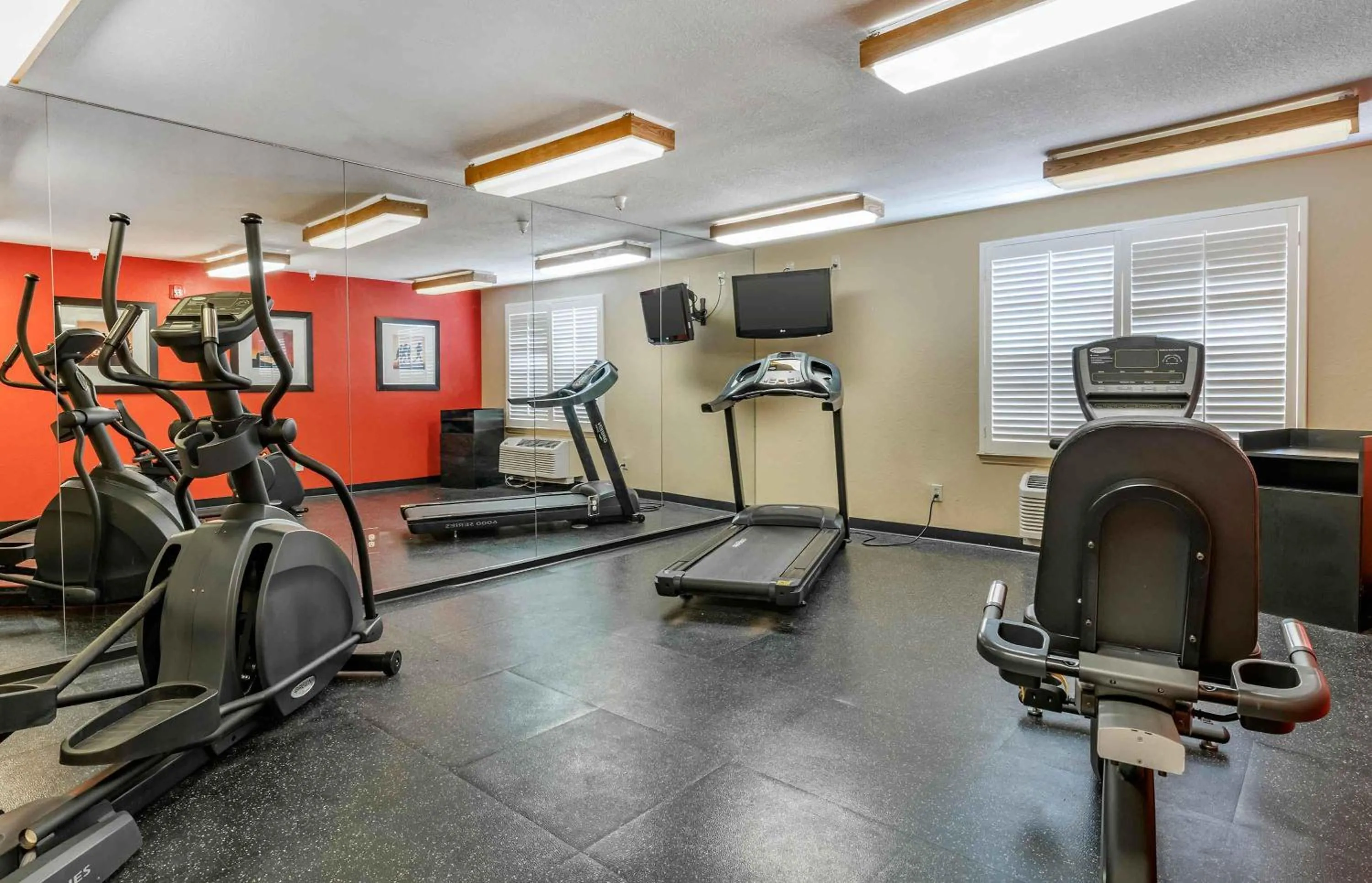 Fitness centre/facilities in Extended Stay America Suites - Jacksonville - Deerwood Park
