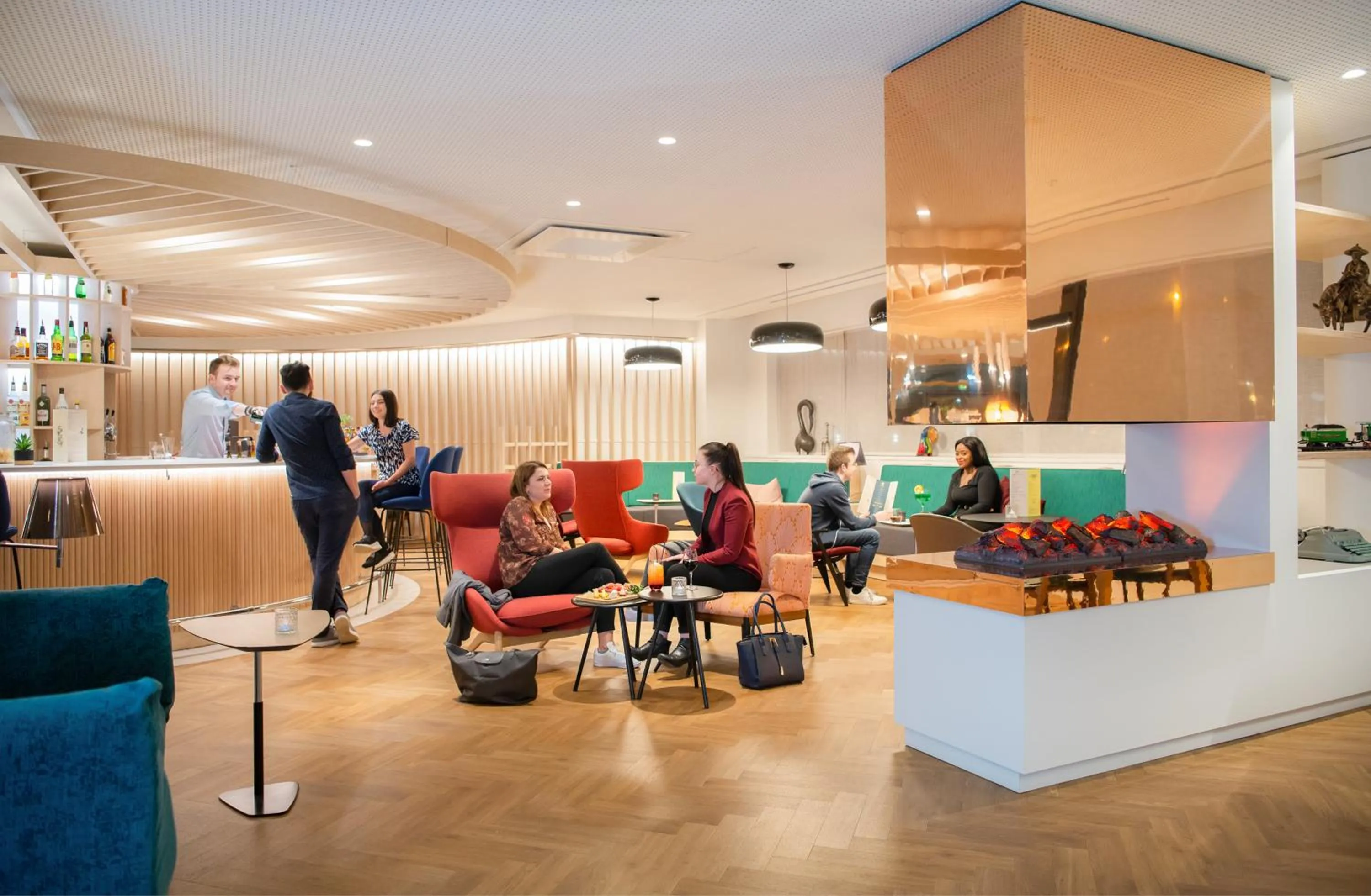 Lounge or bar in Novotel Le Havre Centre Gare