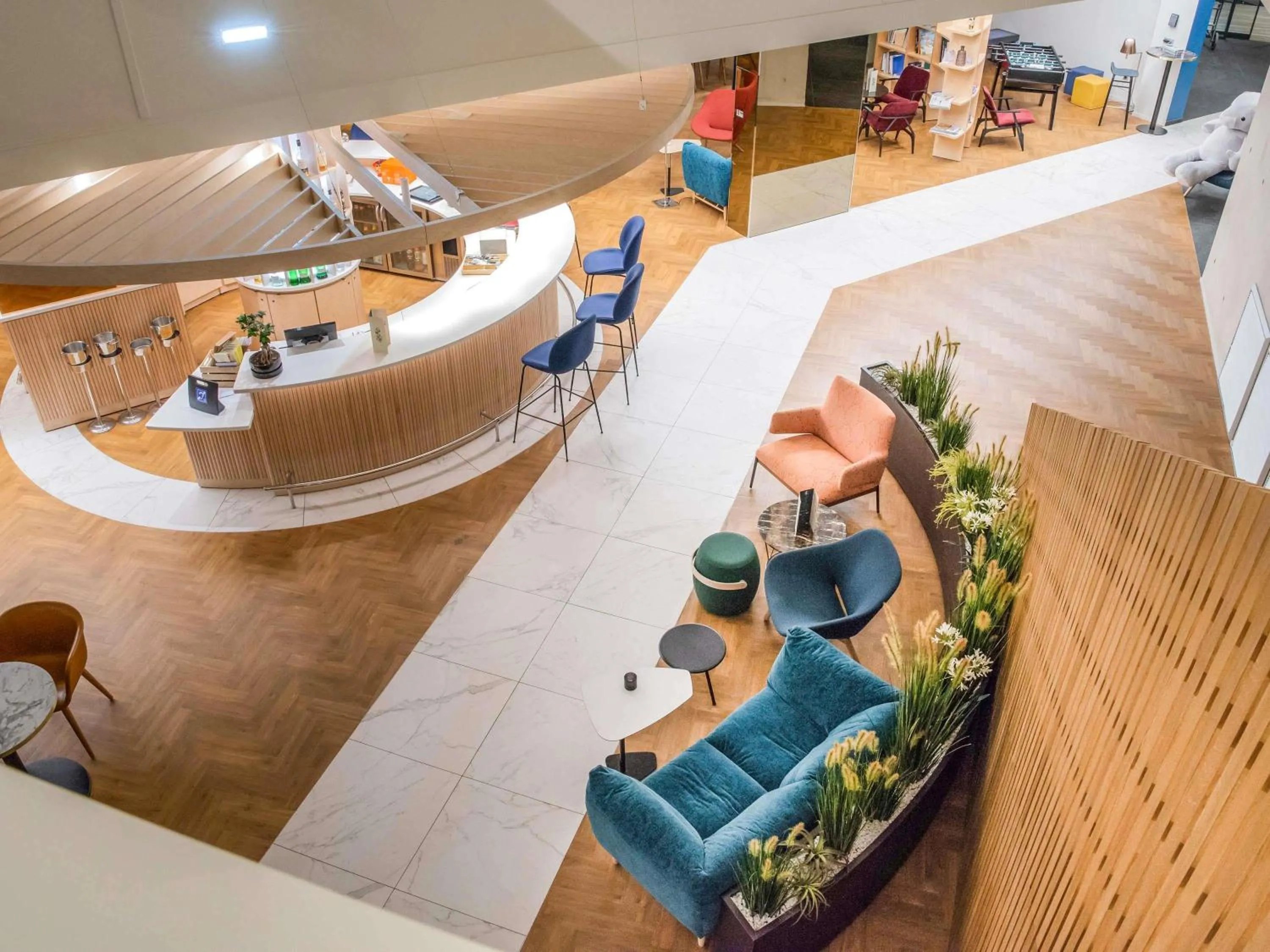 Lounge or bar in Novotel Le Havre Centre Gare