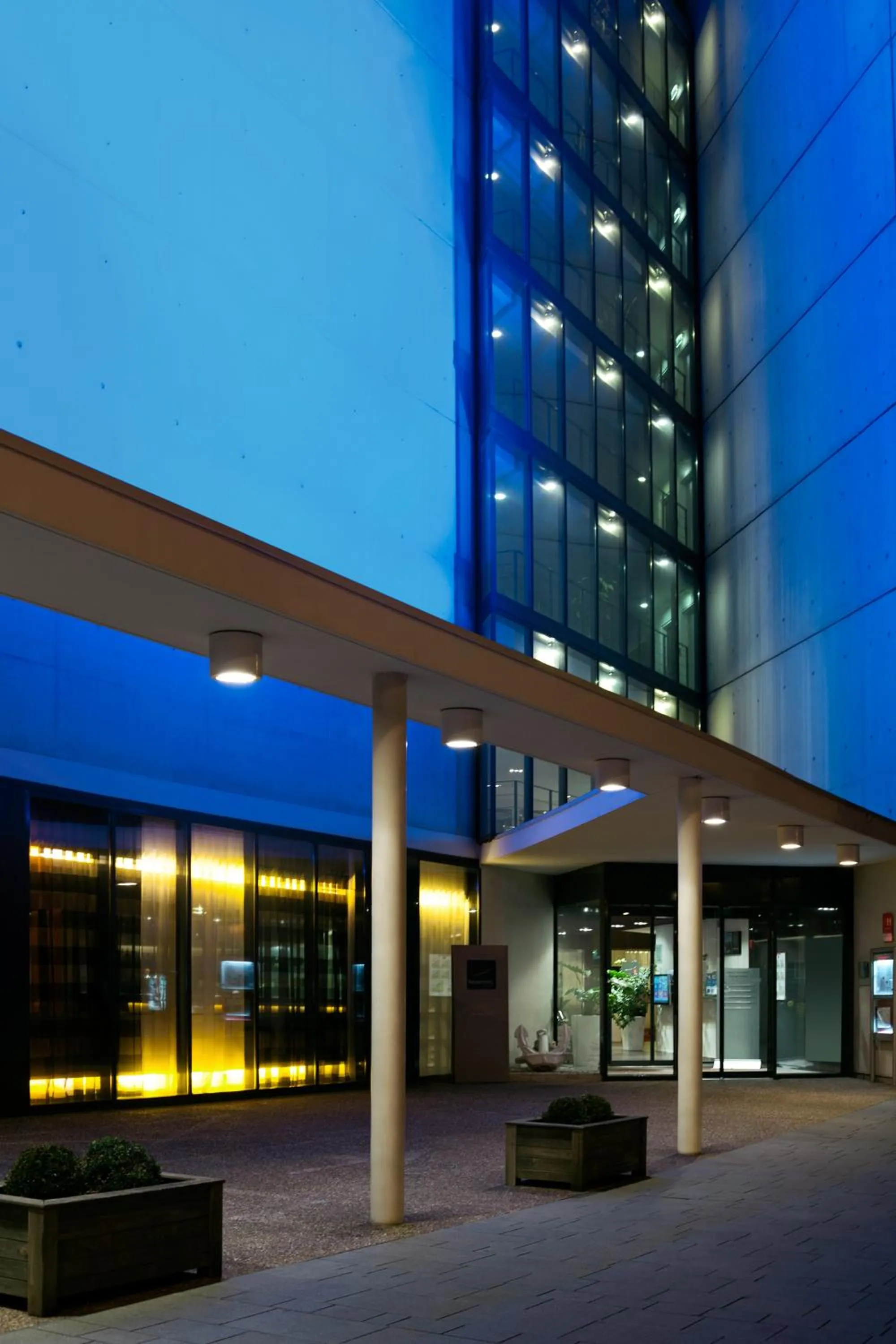 Facade/entrance in Novotel Le Havre Centre Gare
