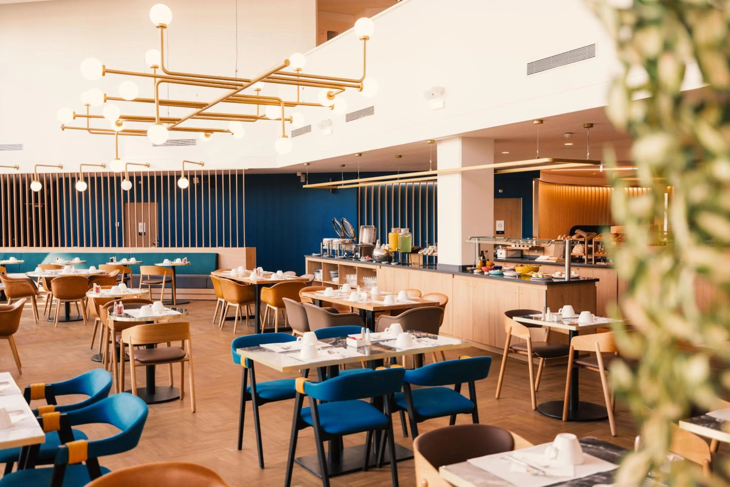 Restaurant/places to eat in Novotel Le Havre Centre Gare