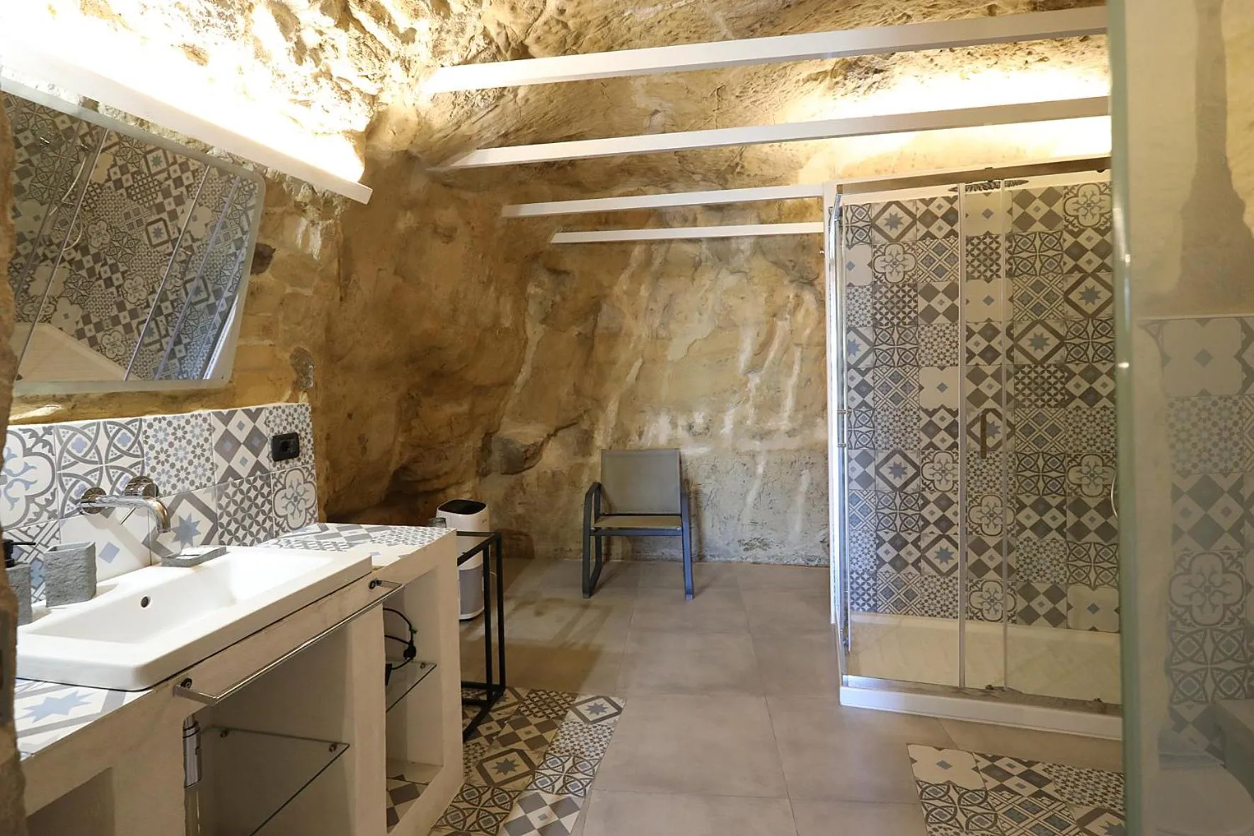 Shower in Ibla Barocca