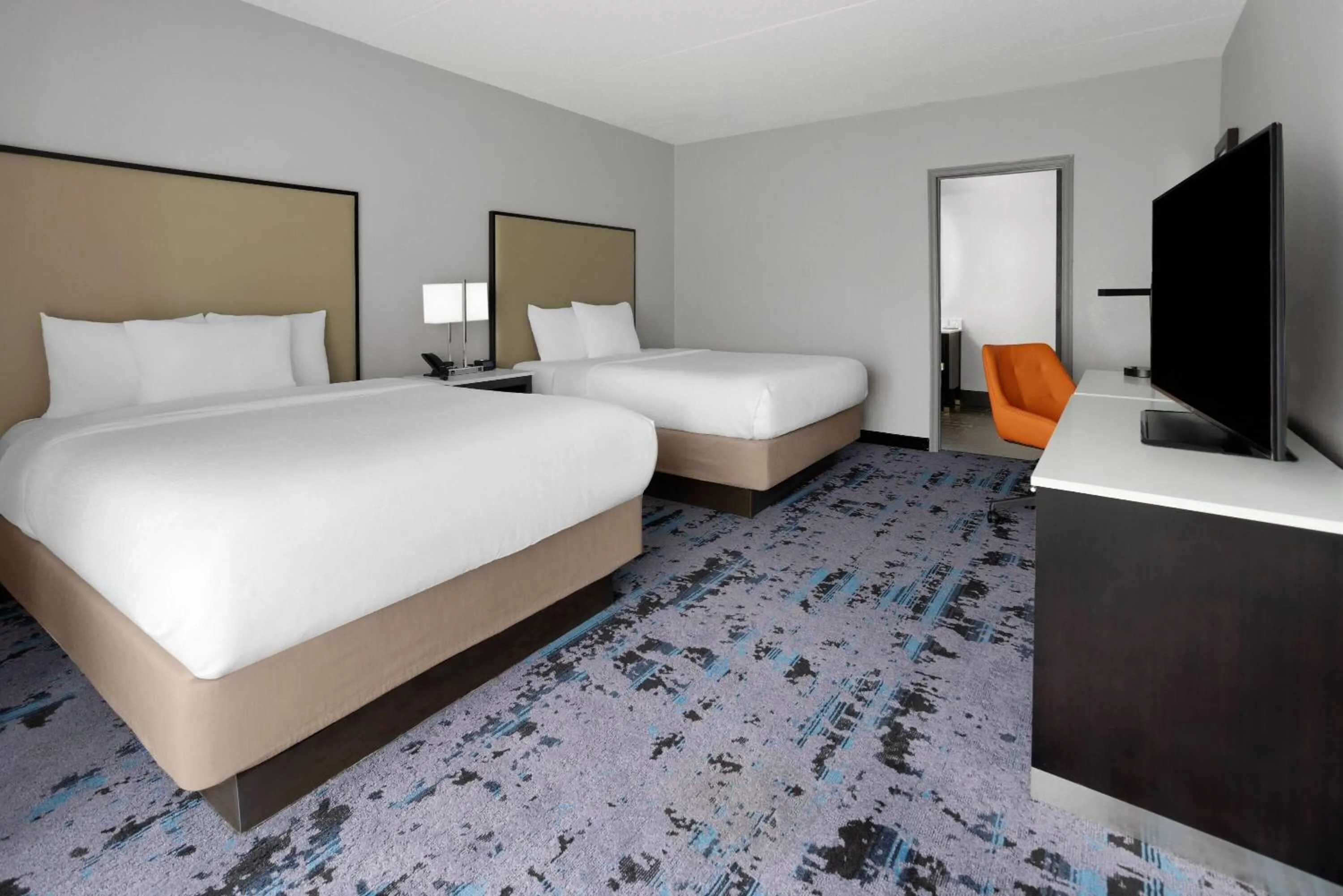 Bed in Hawthorn Extended Stay by Wyndham Chambersburg