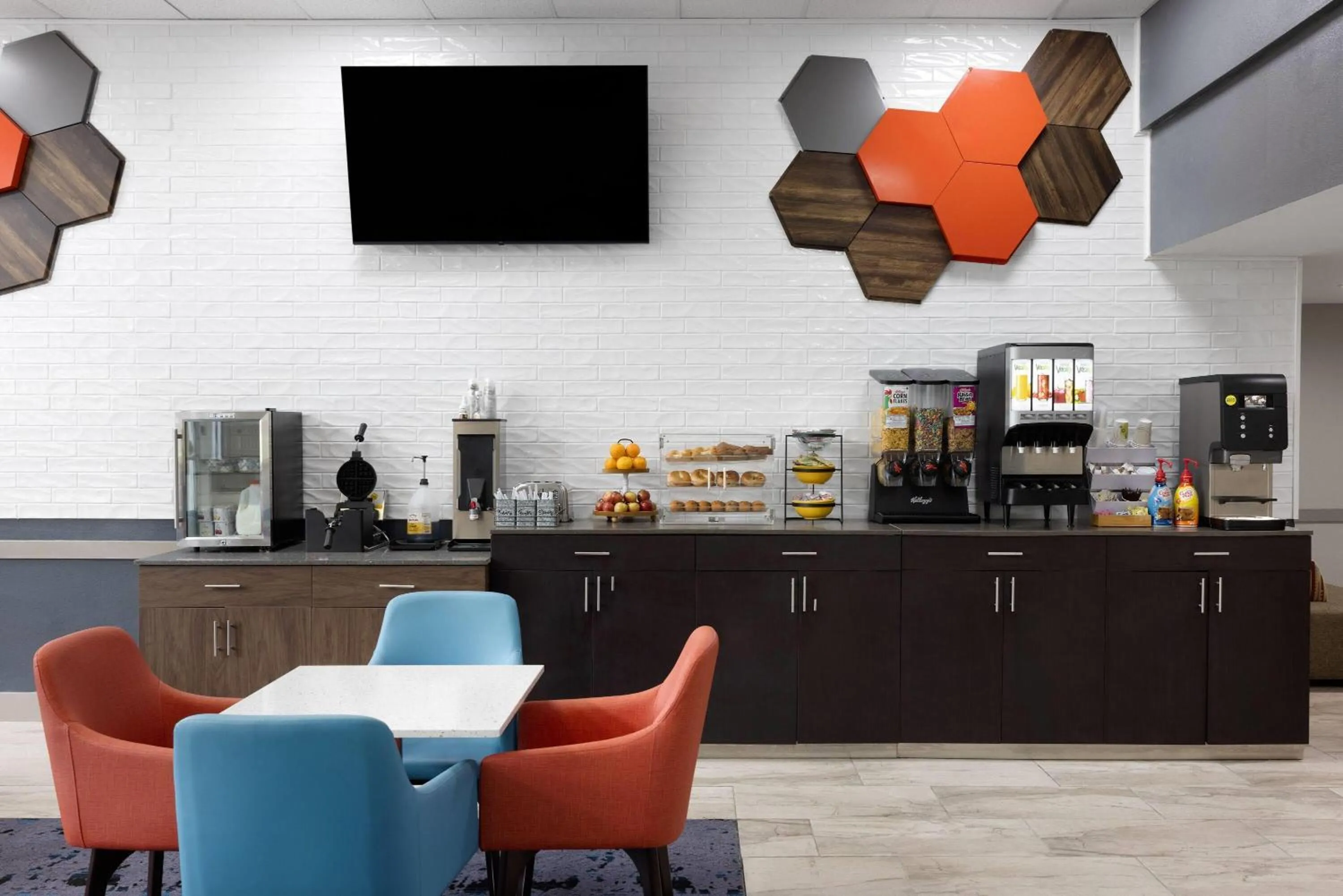 Coffee/tea facilities in Hawthorn Extended Stay by Wyndham Chambersburg