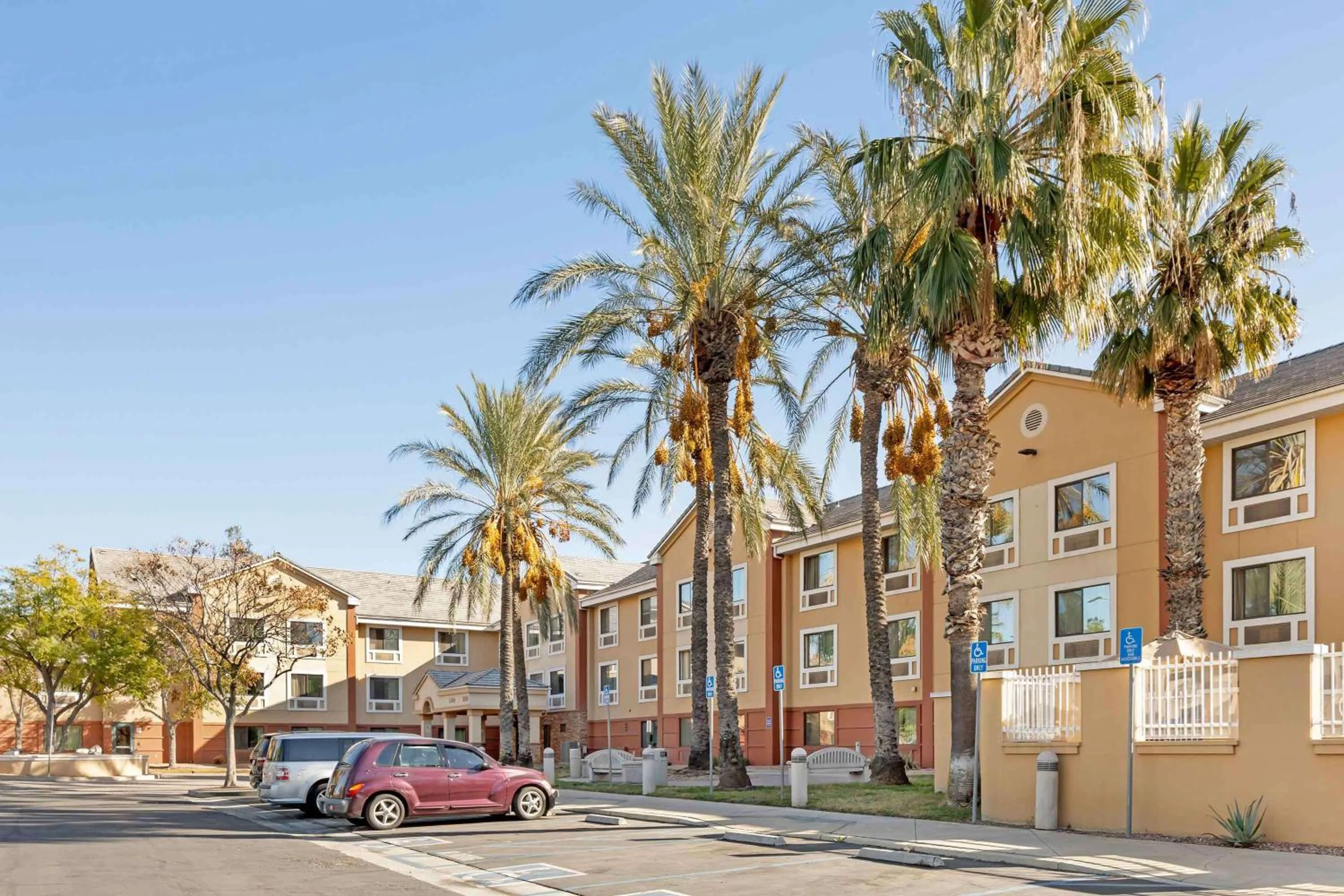 Property building in Extended Stay America Suites - Los Angeles - Ontario Airport