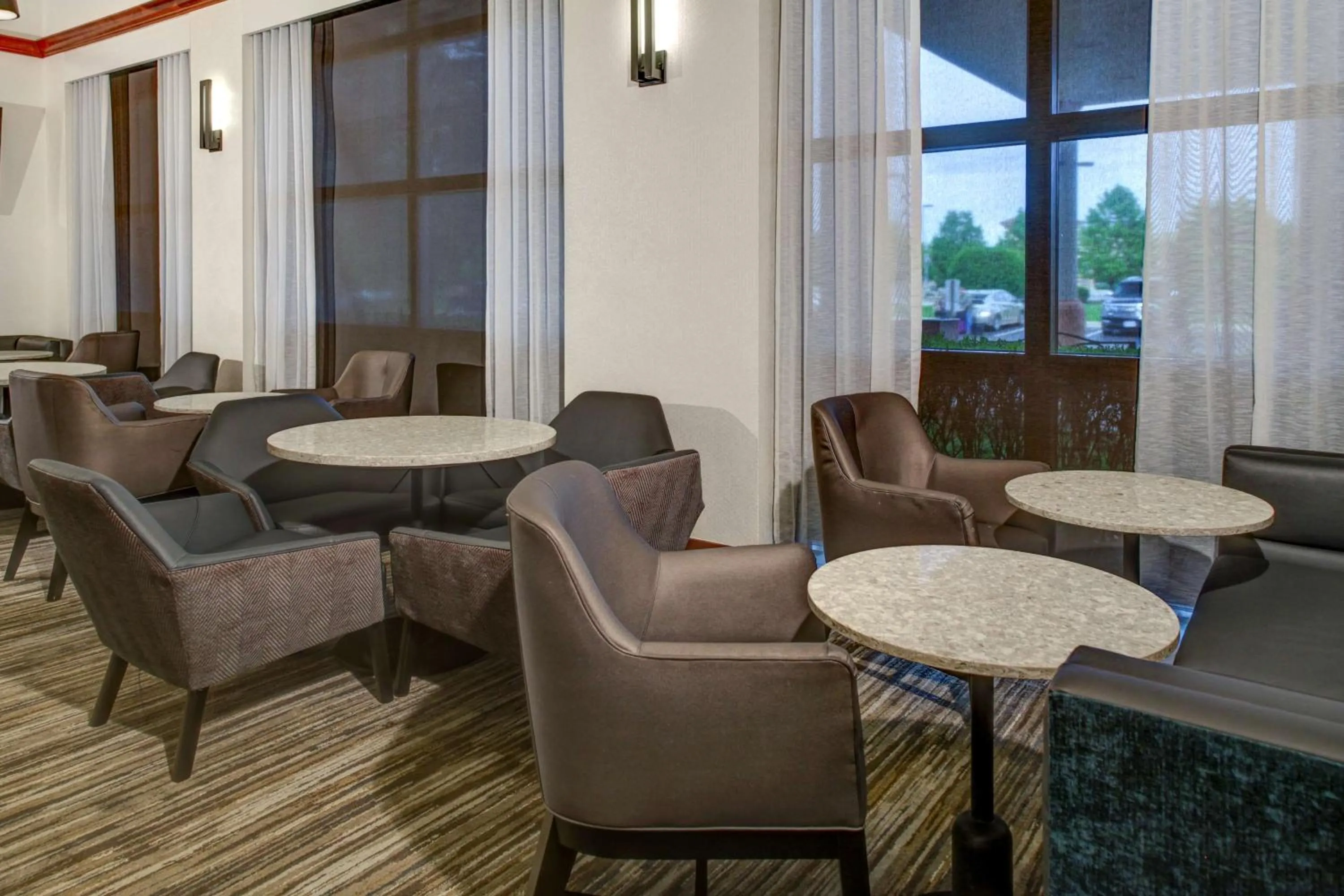 Lounge or bar in Hyatt Place Pittsburgh Airport - Robinson Mall