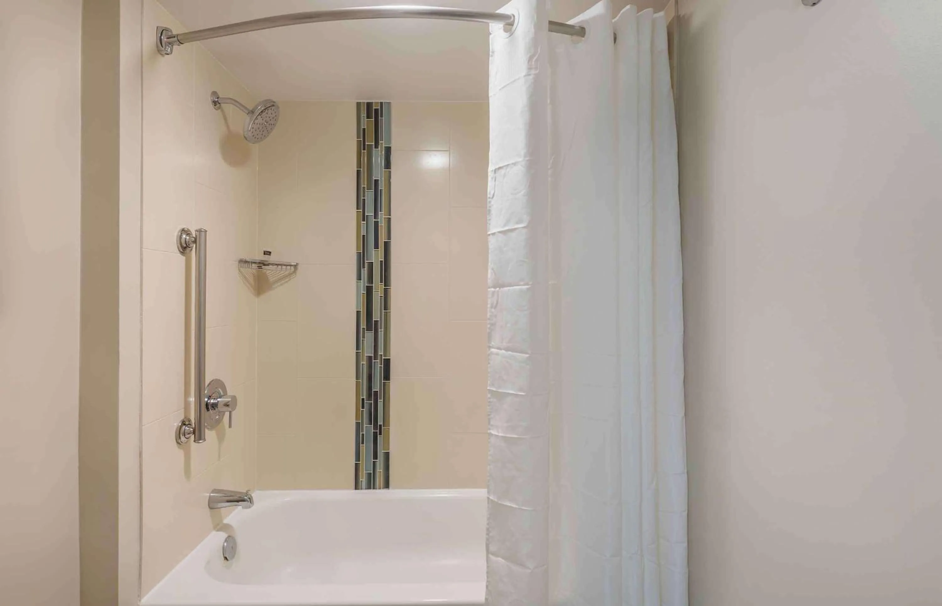 Bathroom in Extended Stay America Premier Suites - Cleveland - Independence