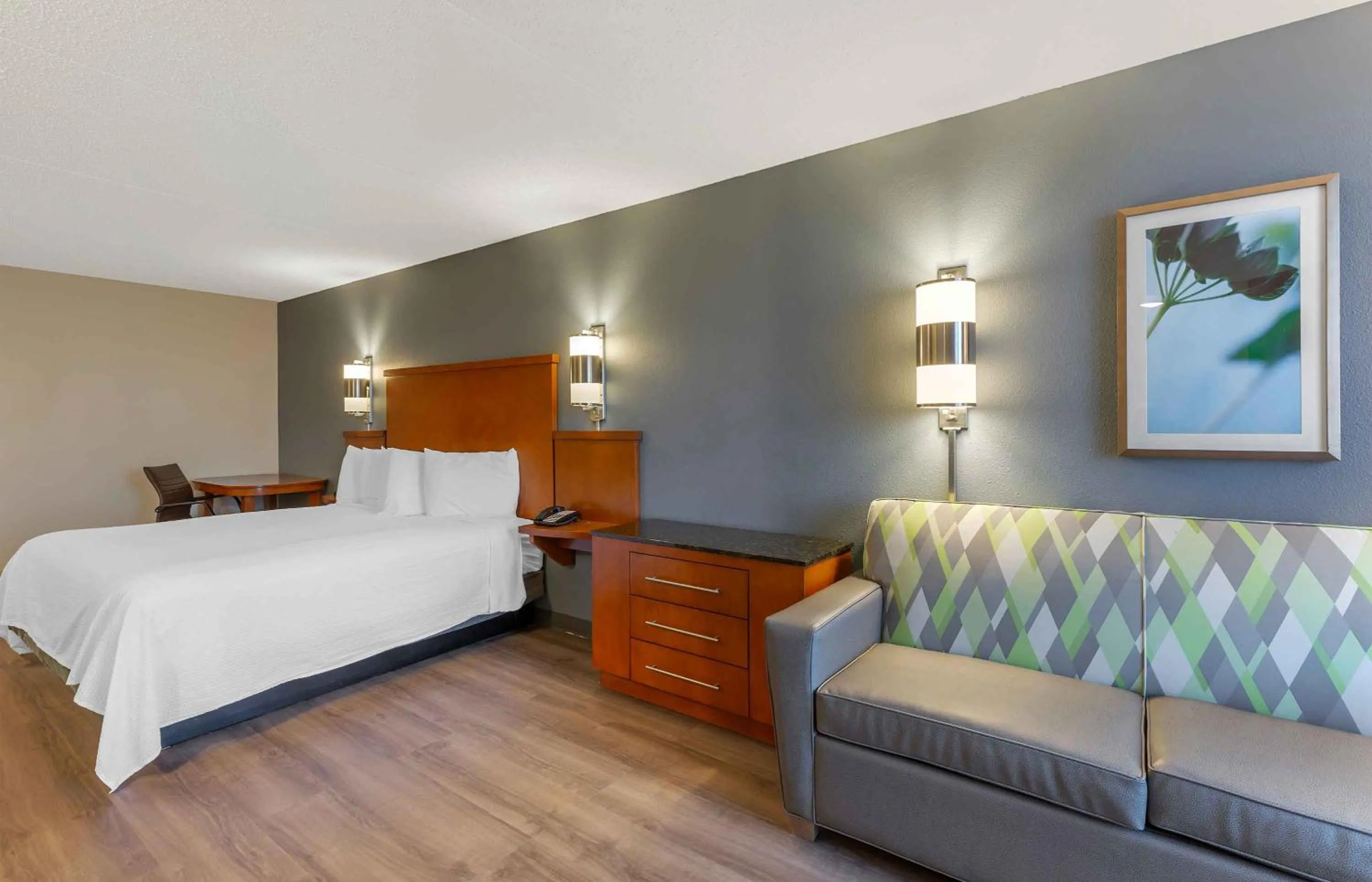 Bed in Extended Stay America Premier Suites - Cleveland - Independence