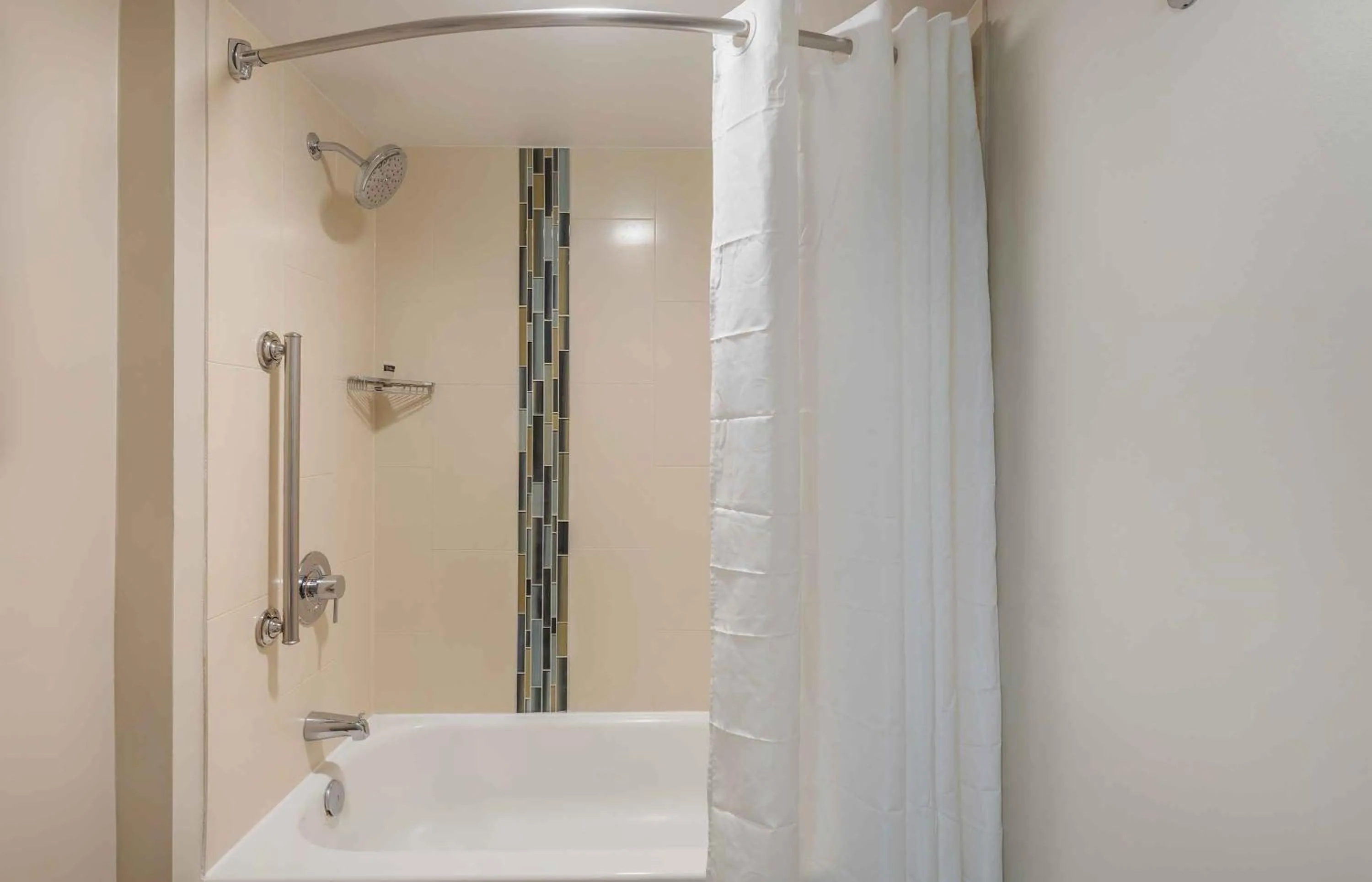 Bathroom in Extended Stay America Premier Suites - Cleveland - Independence