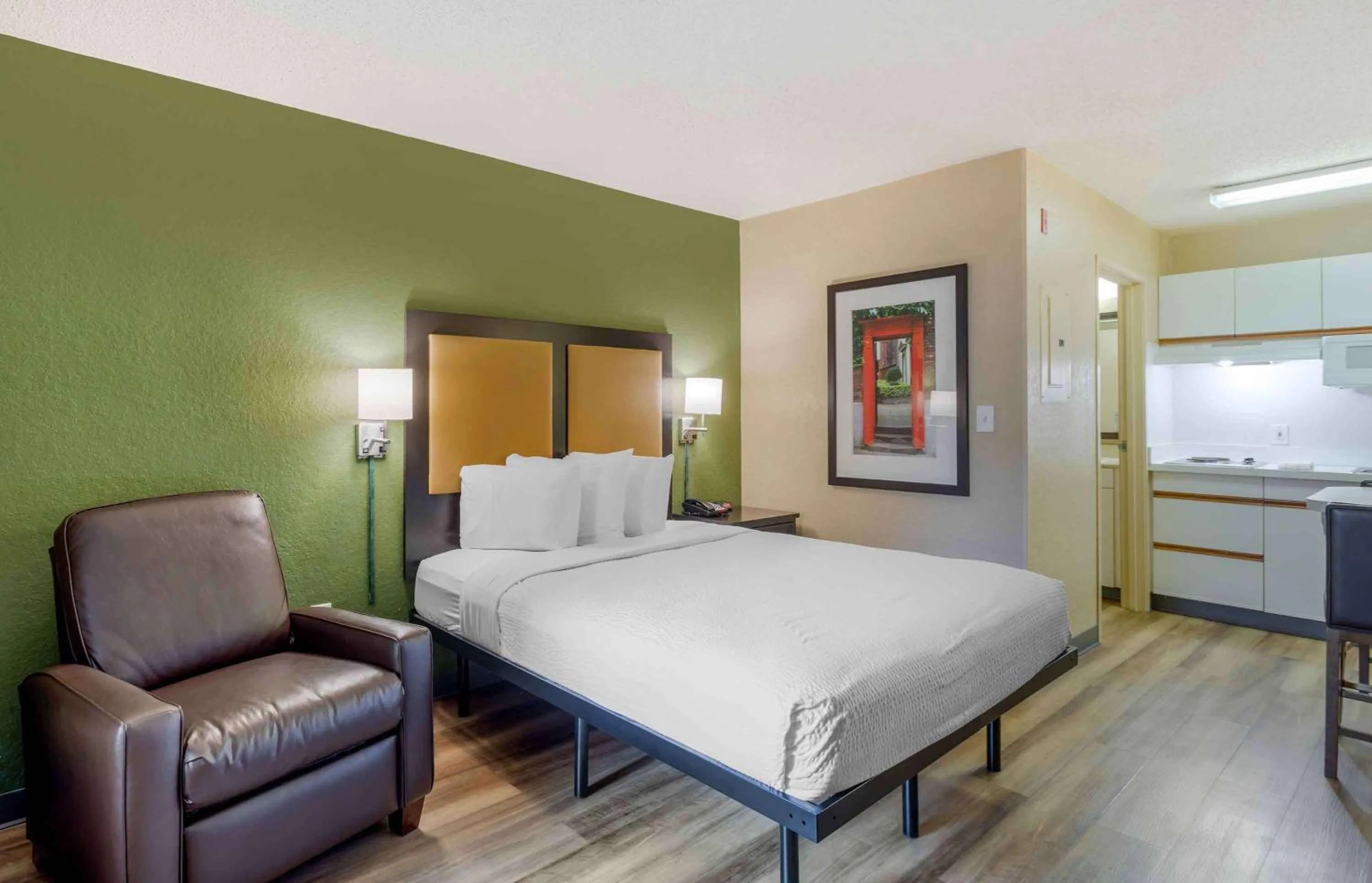 Bedroom, Bed in Extended Stay America Suites - Nashville - Franklin - Cool Springs