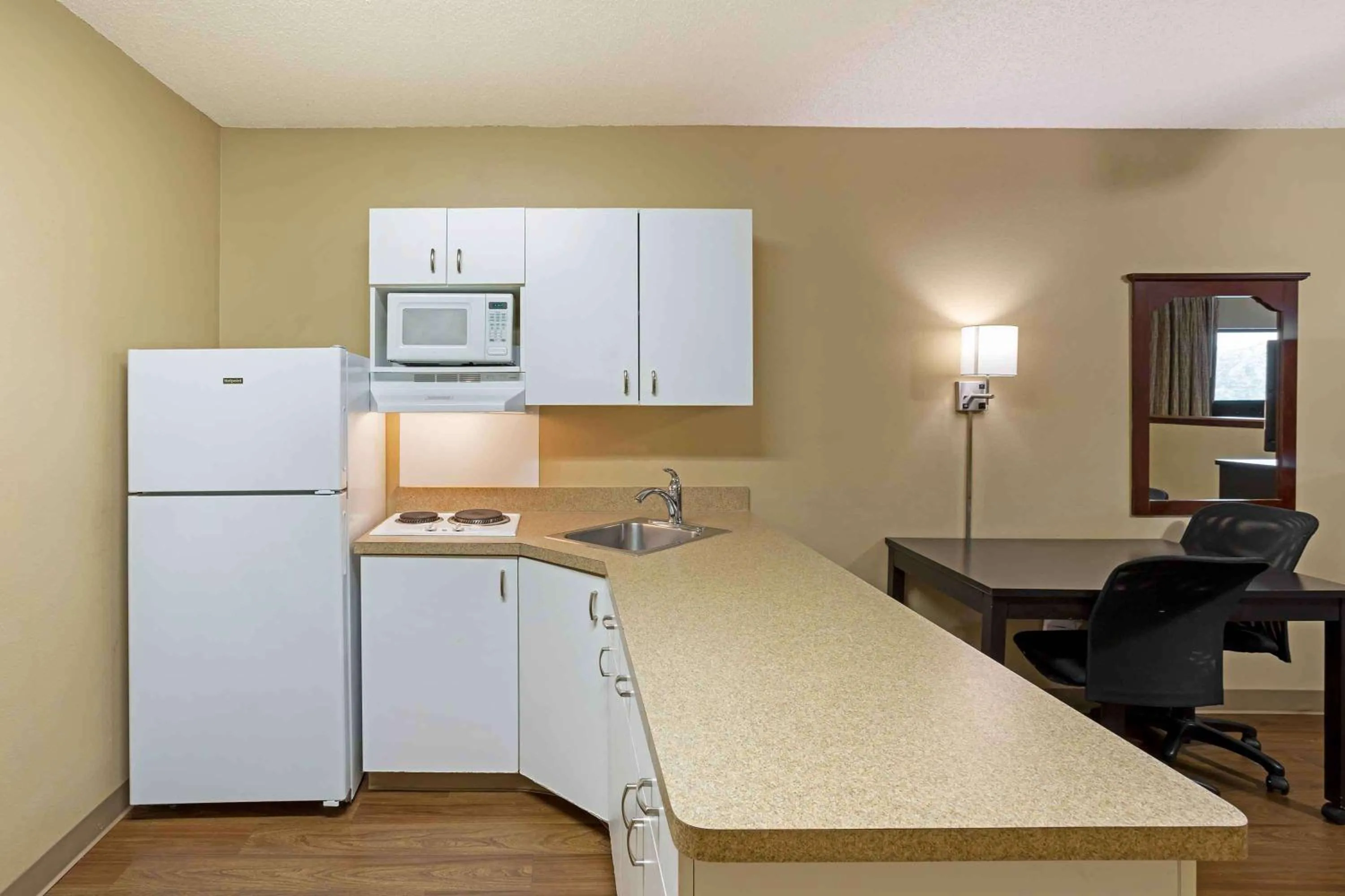 Bedroom in Extended Stay America Suites - Meadowlands - Rutherford