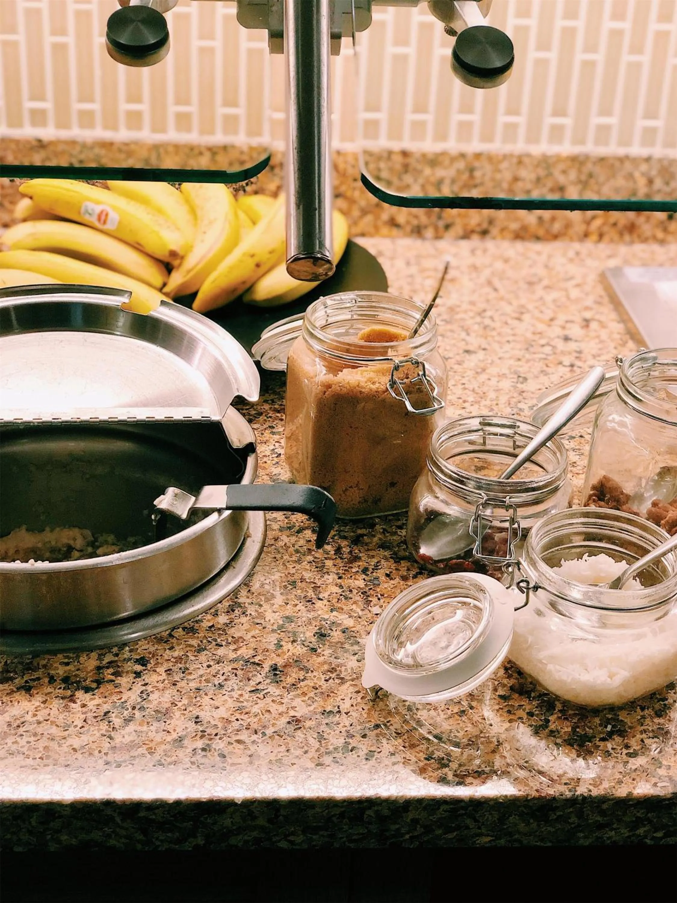 Restaurant/places to eat in Hyatt Place Memphis Germantown