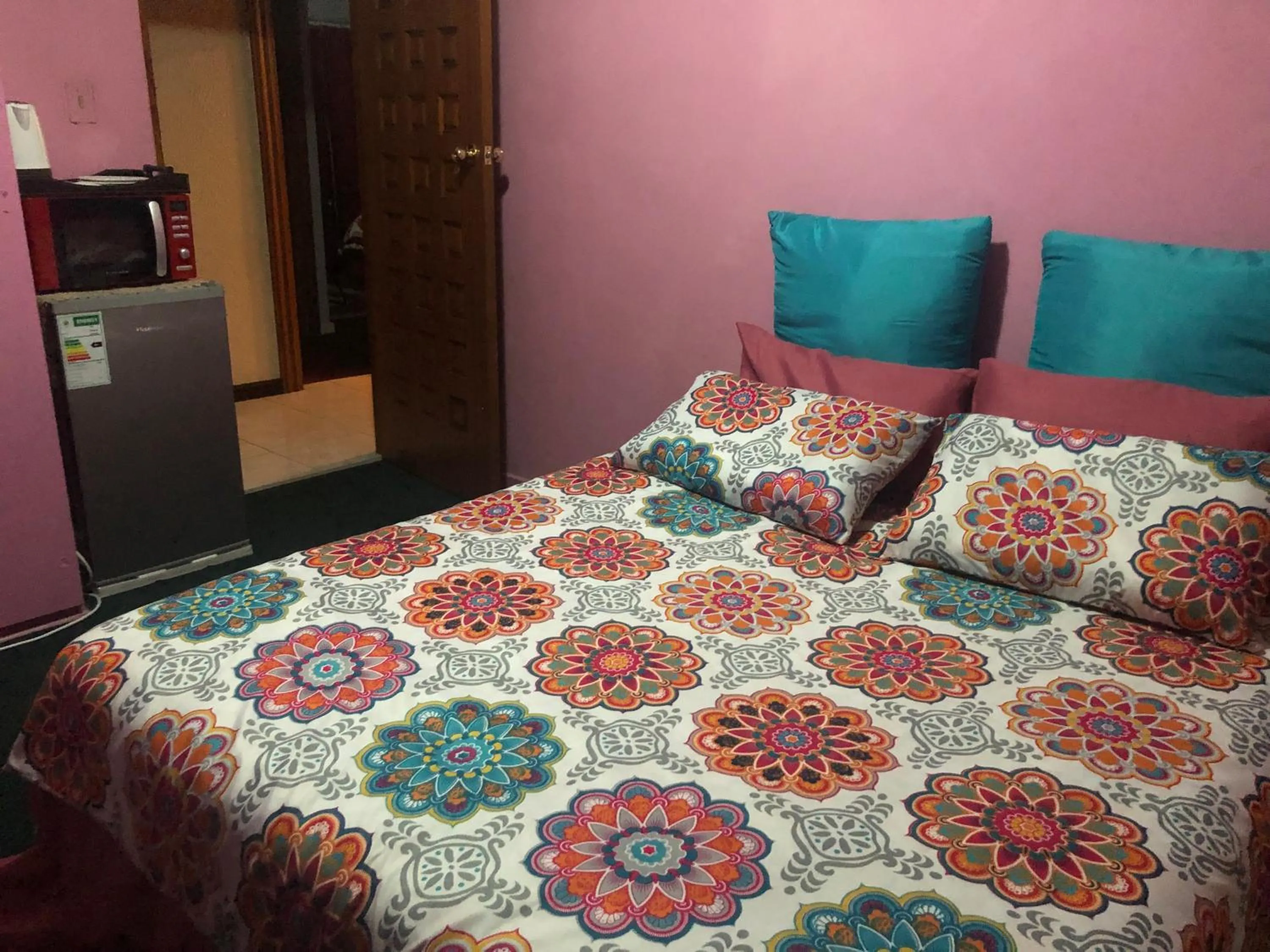 Bedroom in Naomi's Place