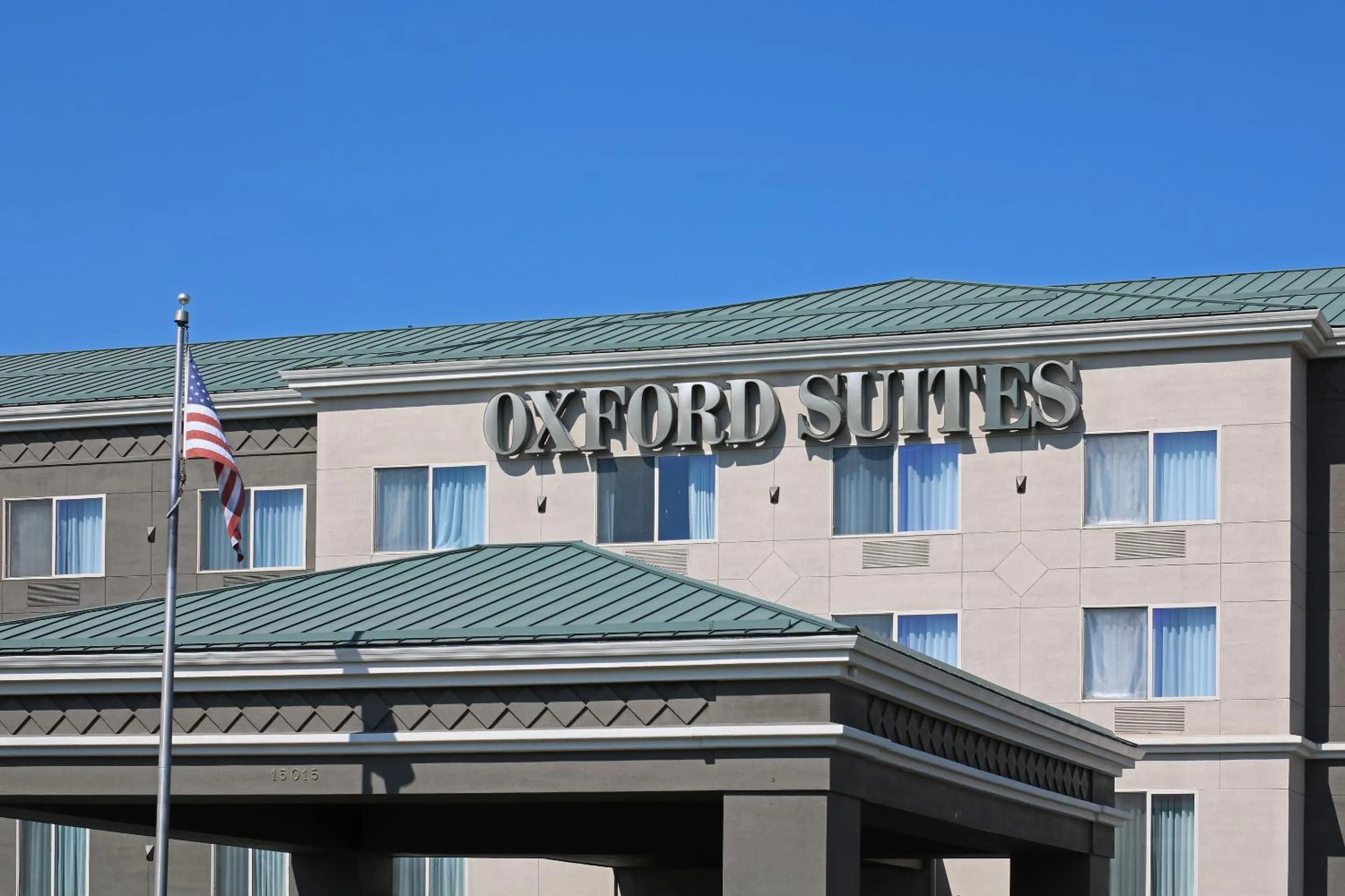Facade/entrance in Oxford Suites Spokane Valley