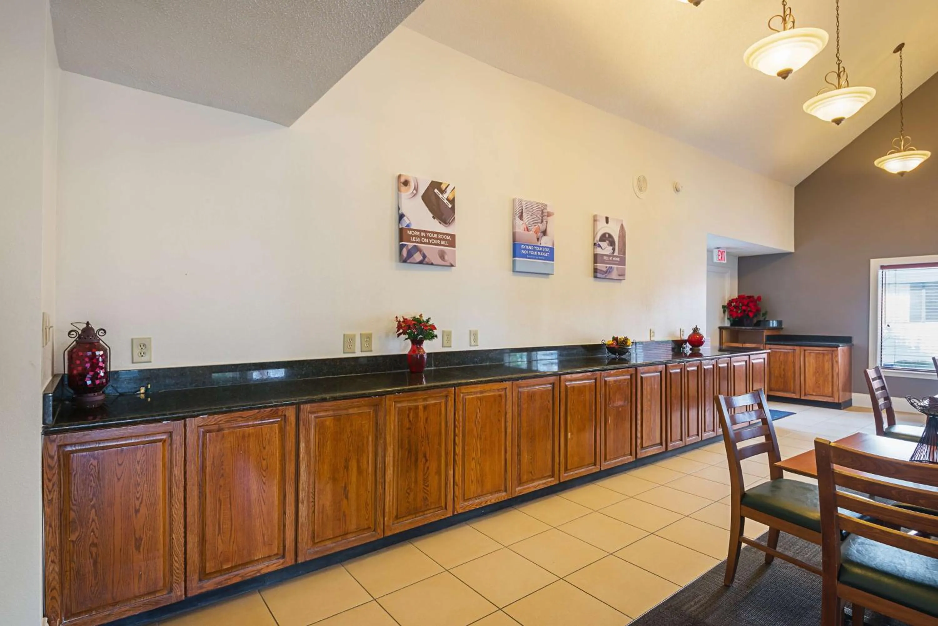 Restaurant/places to eat in Studio 6-Greensboro, NC