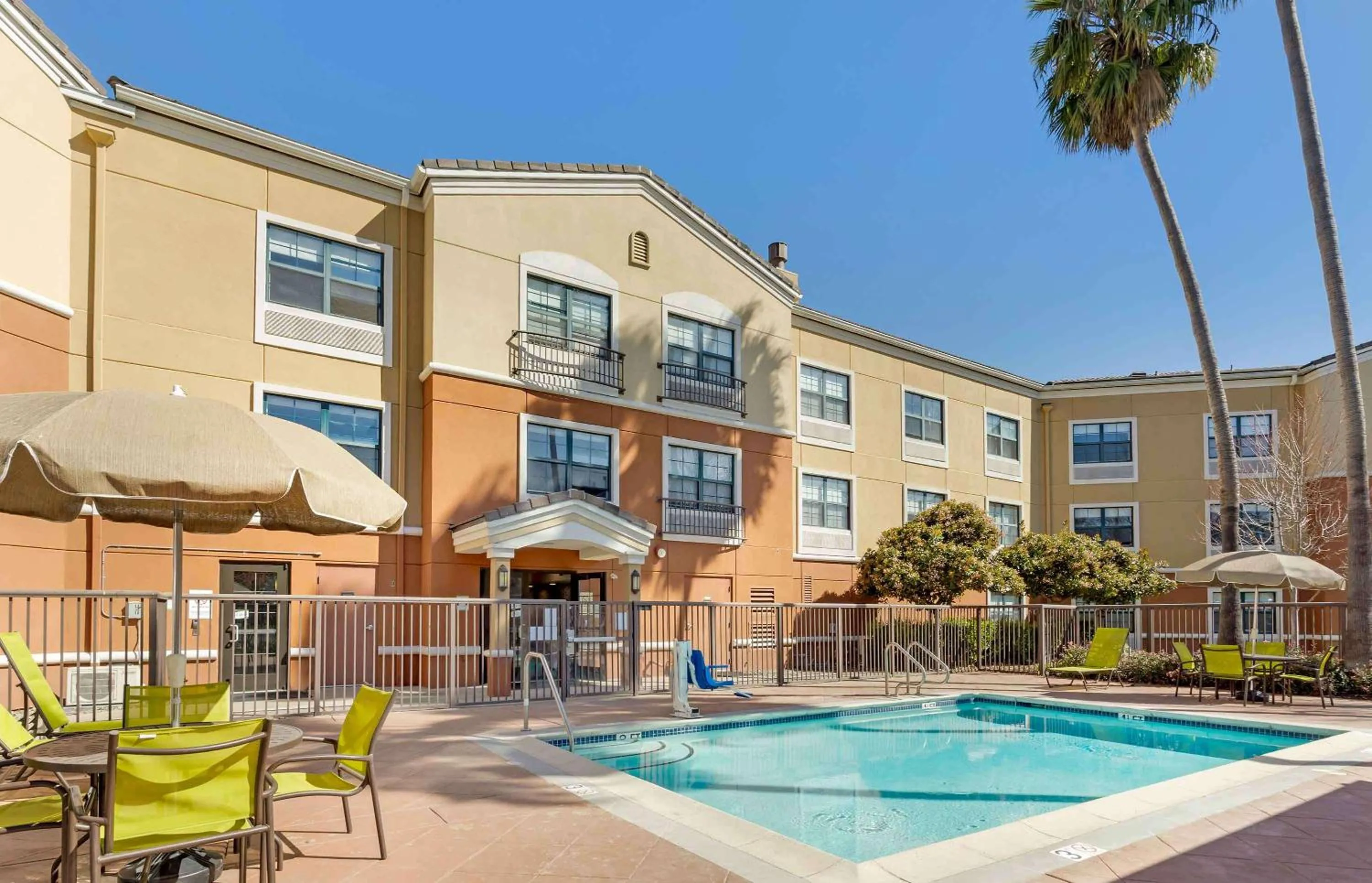 Pool view in Extended Stay America Suites - San Ramon - Bishop Ranch - East