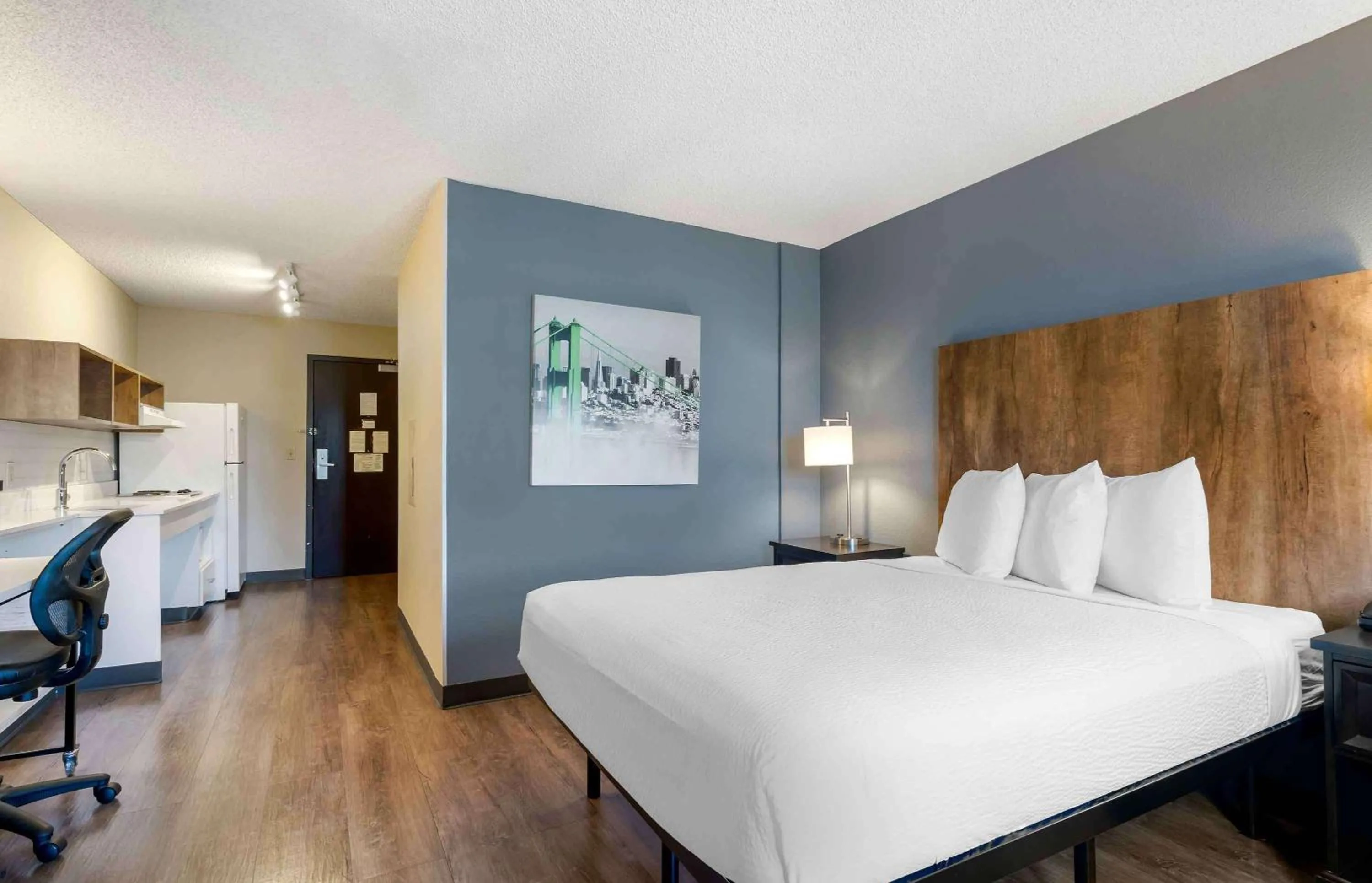 Bedroom, Bed in Extended Stay America Suites - San Ramon - Bishop Ranch - East