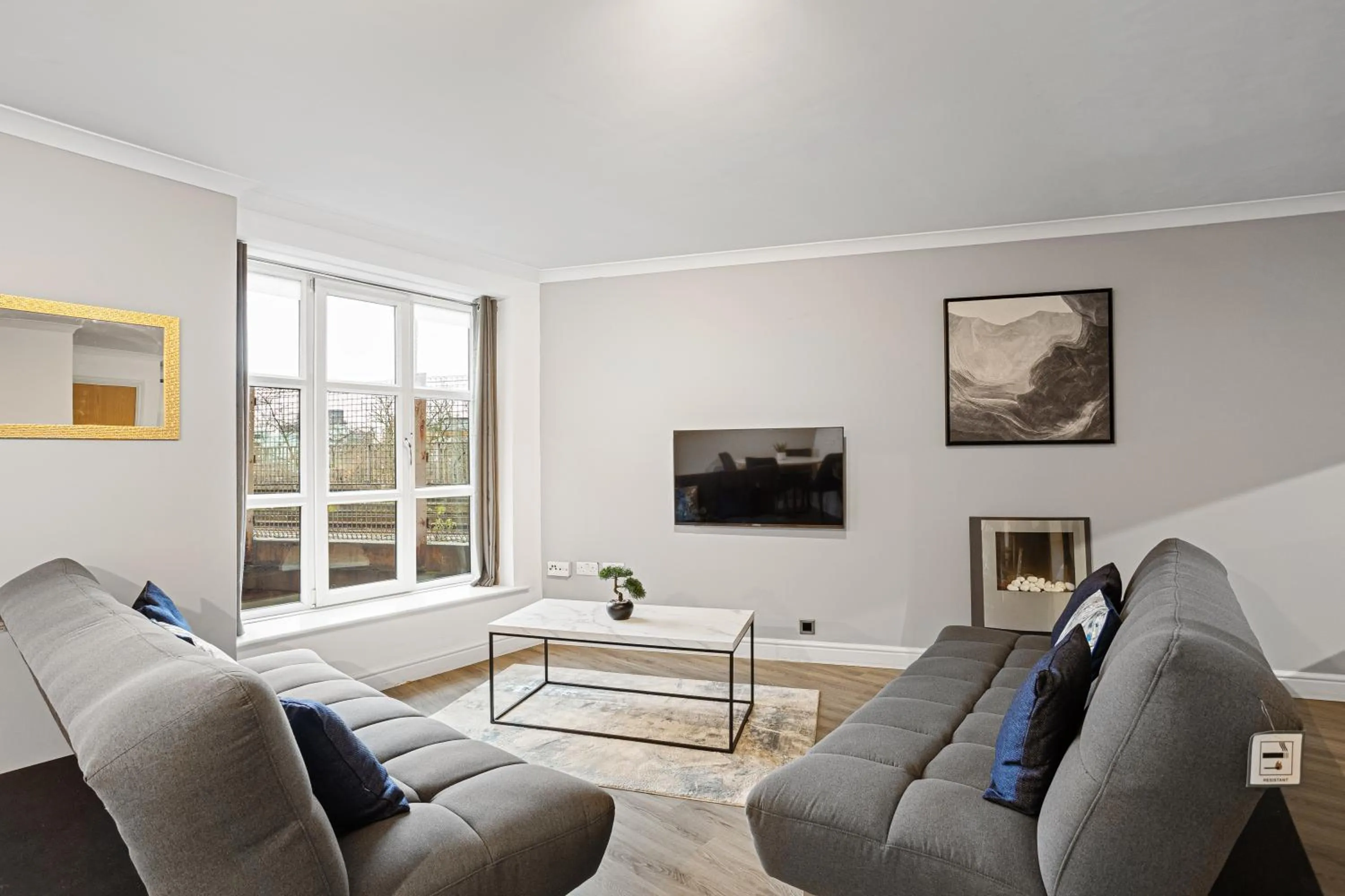 Communal lounge/ TV room in Bookbinders Apartments Leeds City Centre