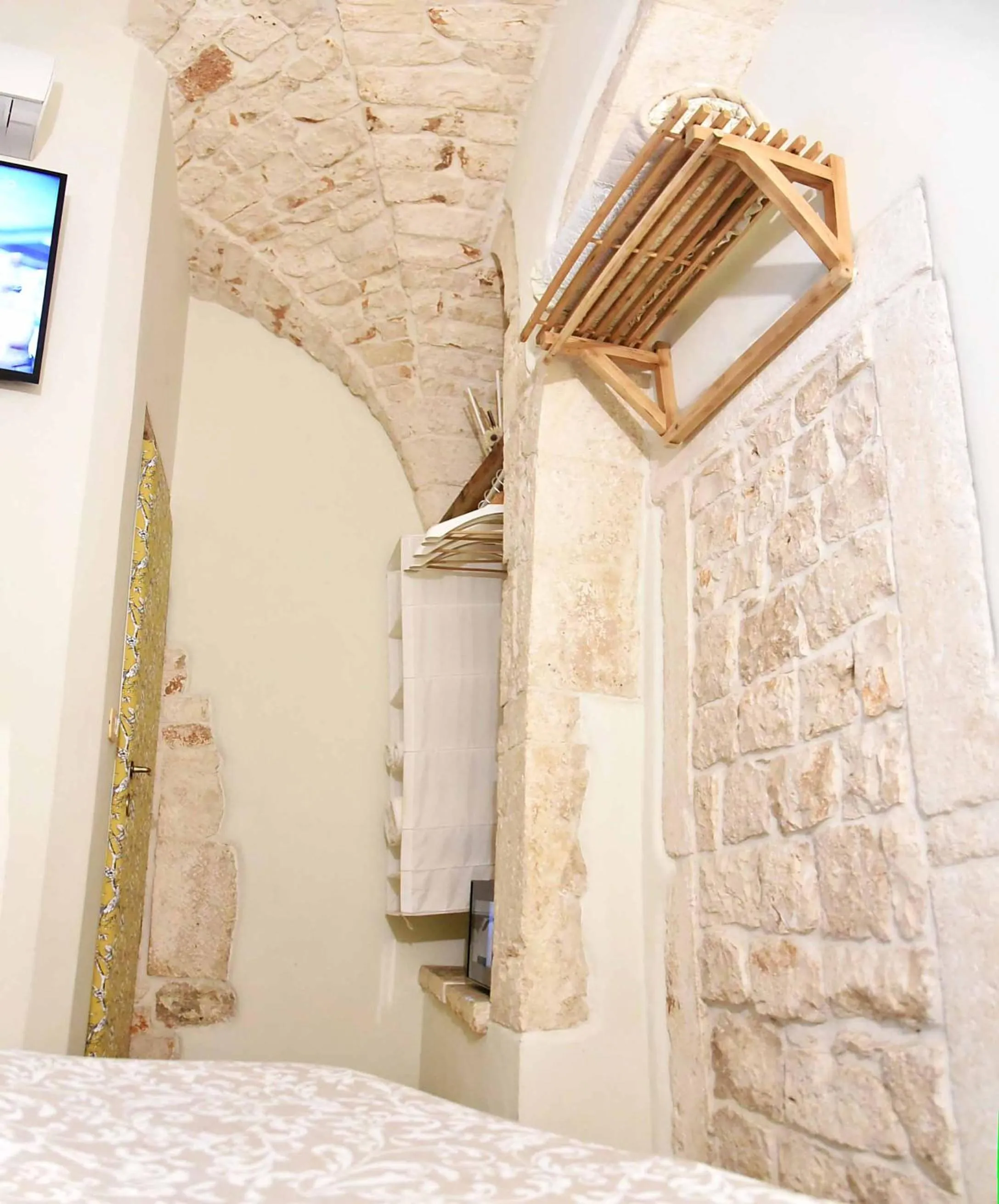 Area and facilities, Bed in l'angolo di Gaudì, alcoba Blanca