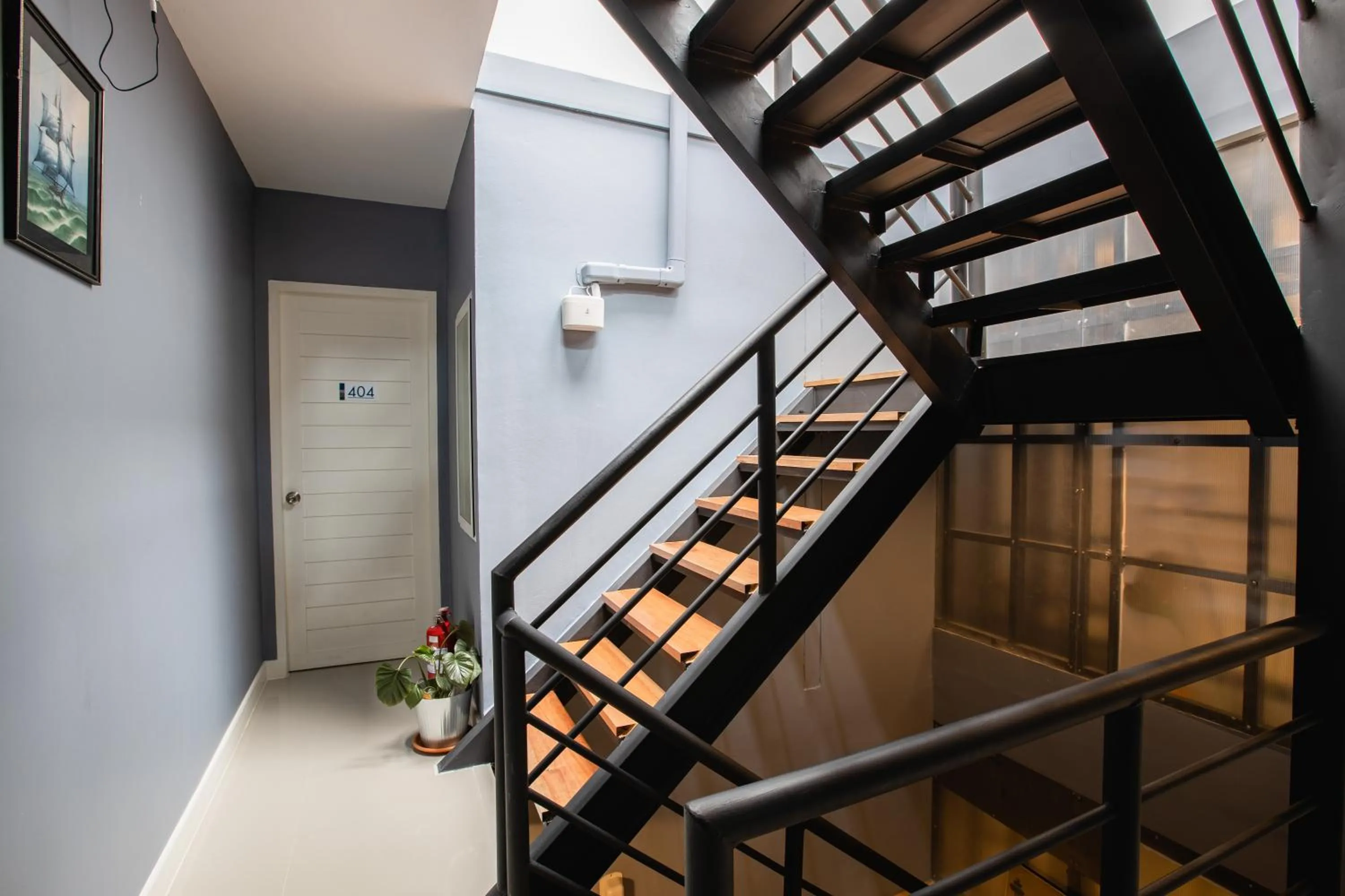 Facade/entrance in Every Surawong