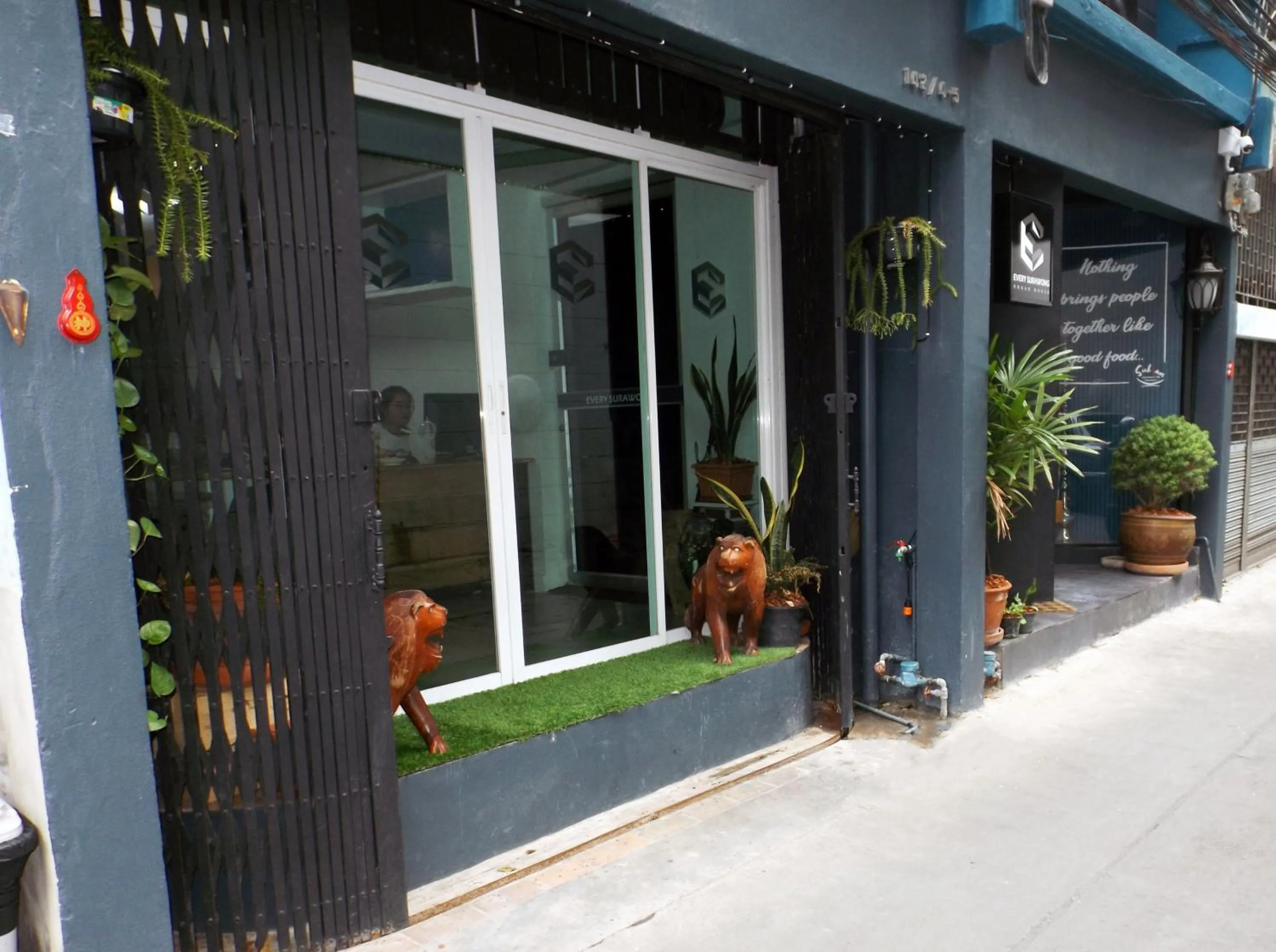 Facade/entrance in Every Surawong