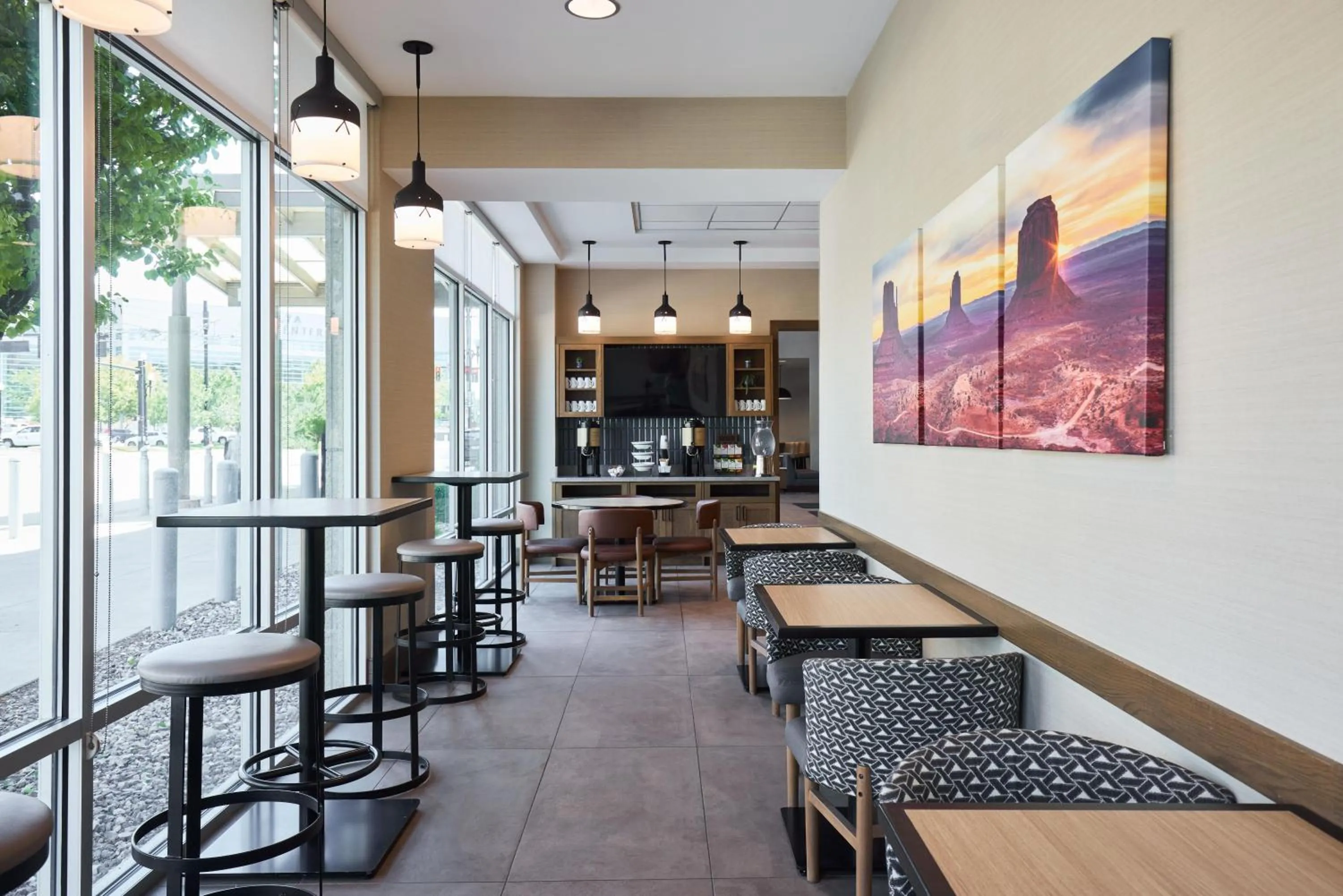 Restaurant/places to eat in Hyatt Place Salt Lake City Downtown / The Gateway