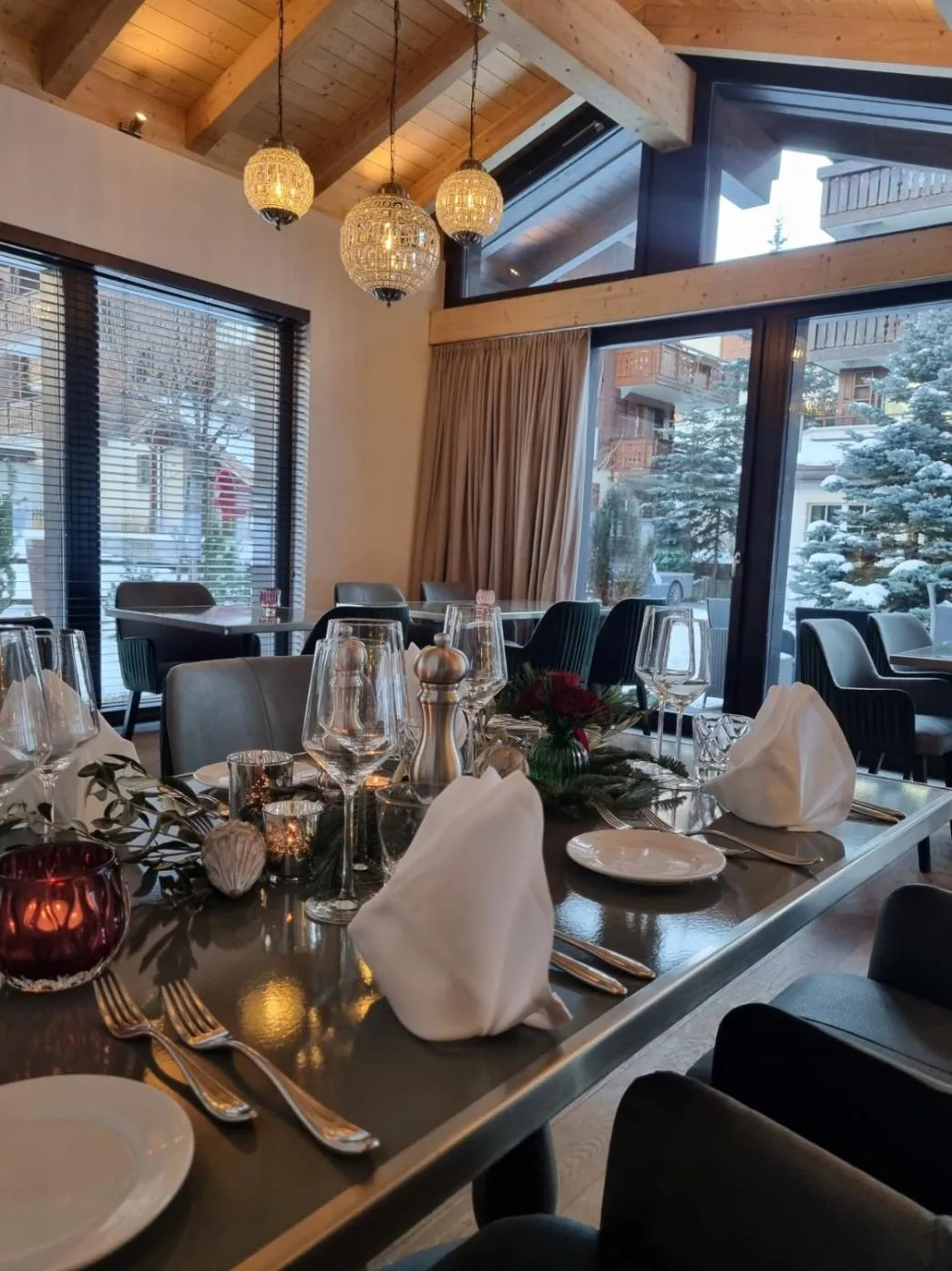 Restaurant/places to eat in Mirabeau Alpine