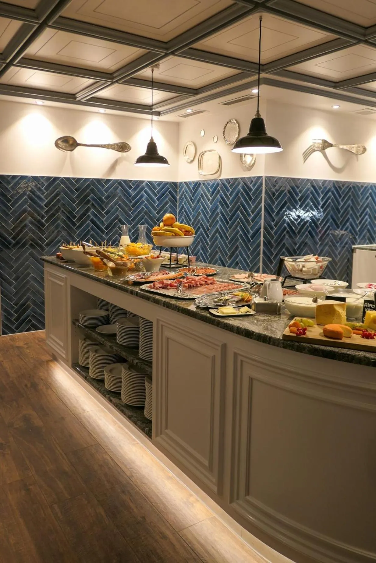 Breakfast in Mirabeau Alpine