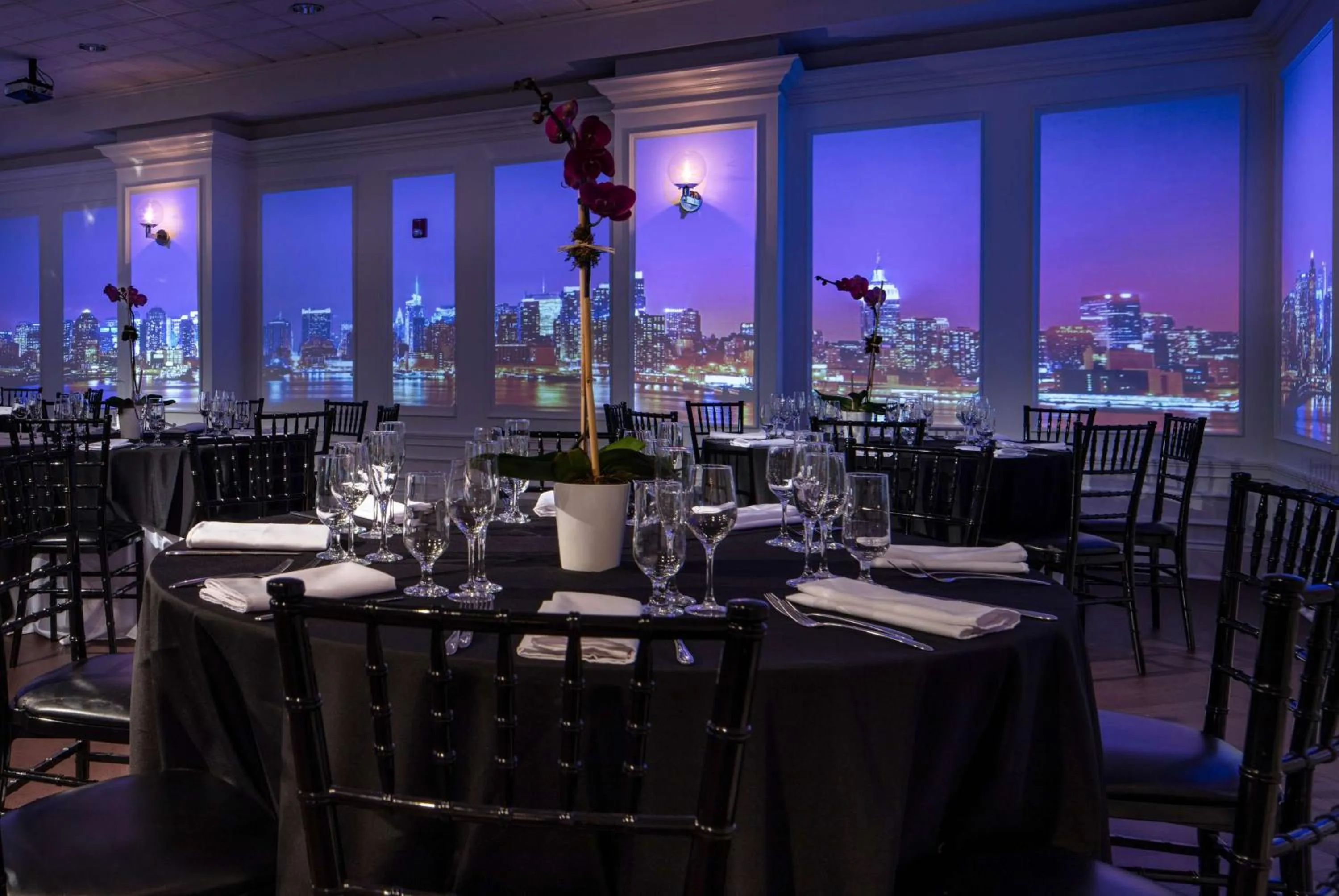 Meeting/conference room in Hotel NoMa, Trademark Collection by Wyndham