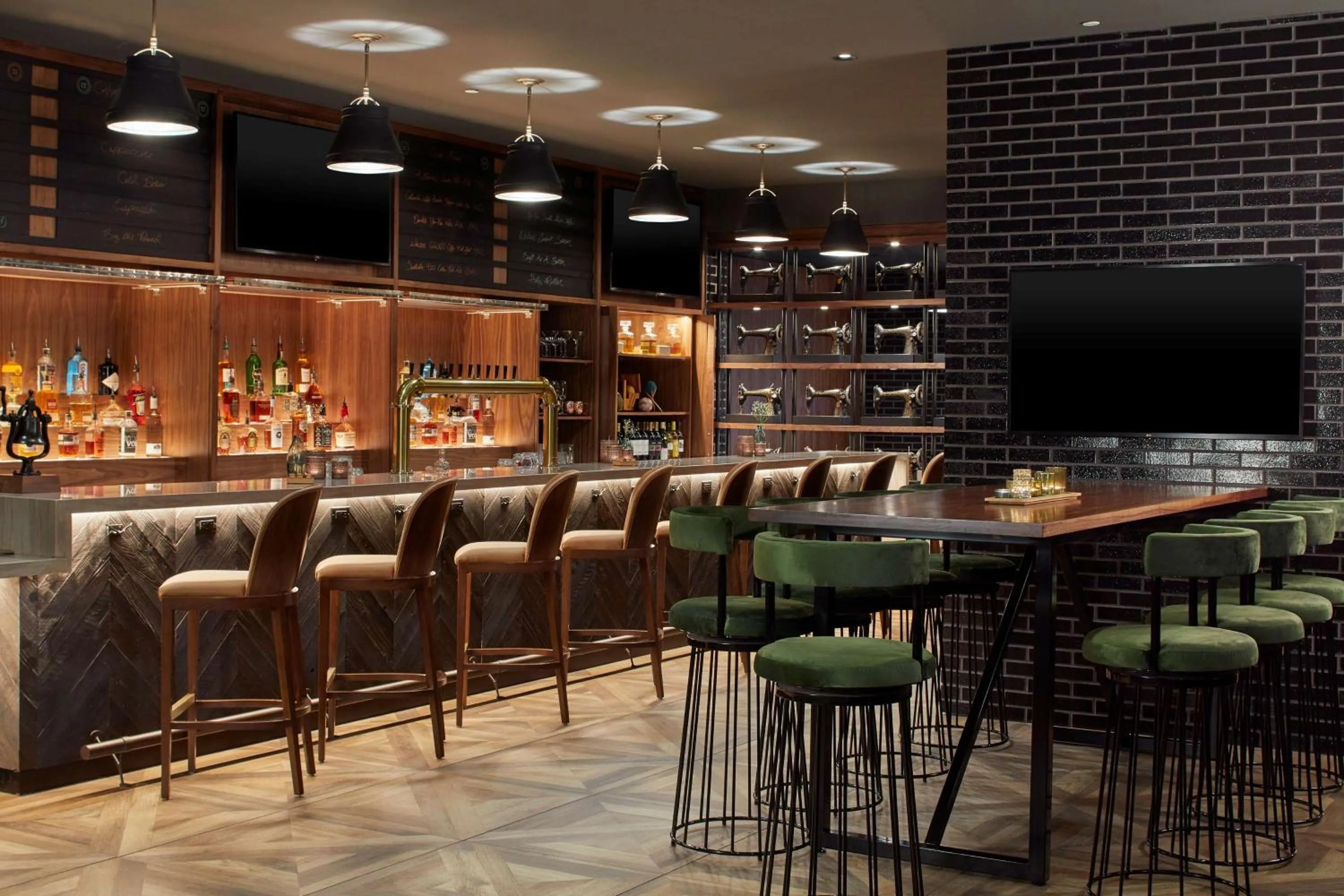 Lounge or bar in Cumberland House Knoxville, Tapestry Collection by Hilton