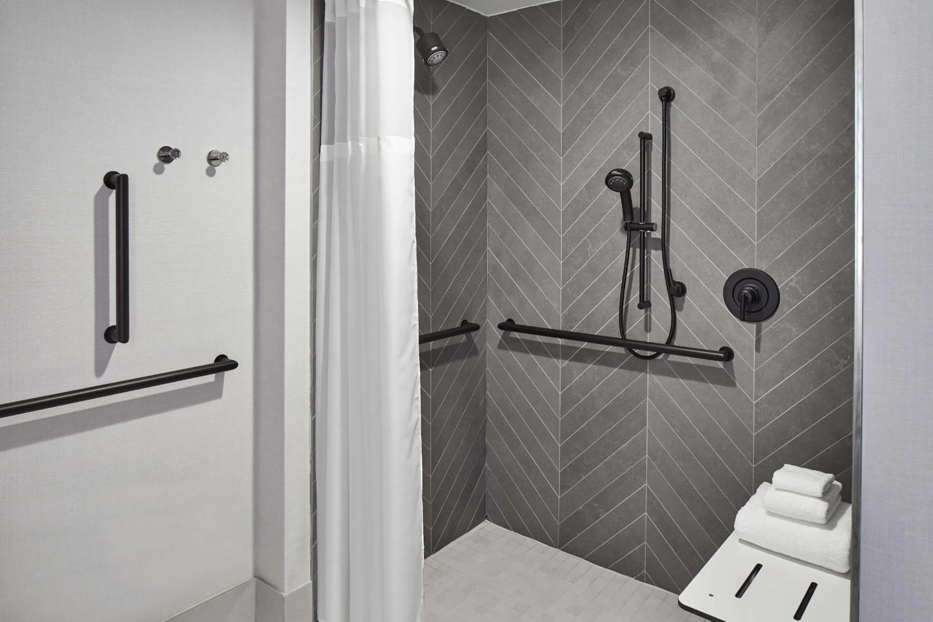 Bathroom in Cumberland House Knoxville, Tapestry Collection by Hilton